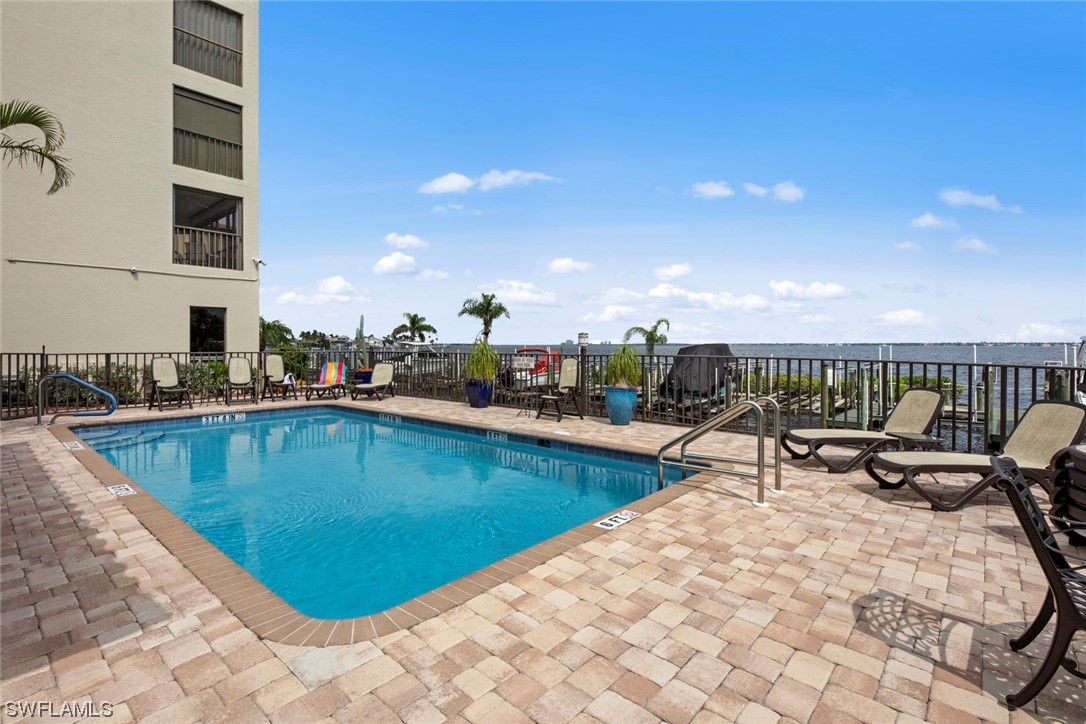 4019 SE 20th Place Unit: 404