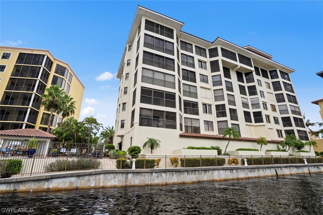 4019 SE 20th Place Unit: 404