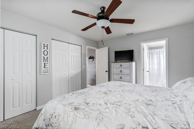 606 SW 10th Place