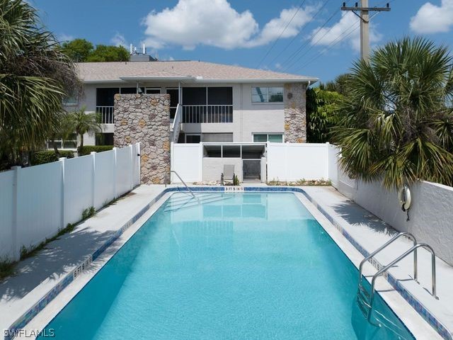 2504 SE 16th PL 103