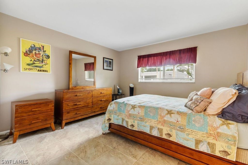 2504 SE 16th PL 103