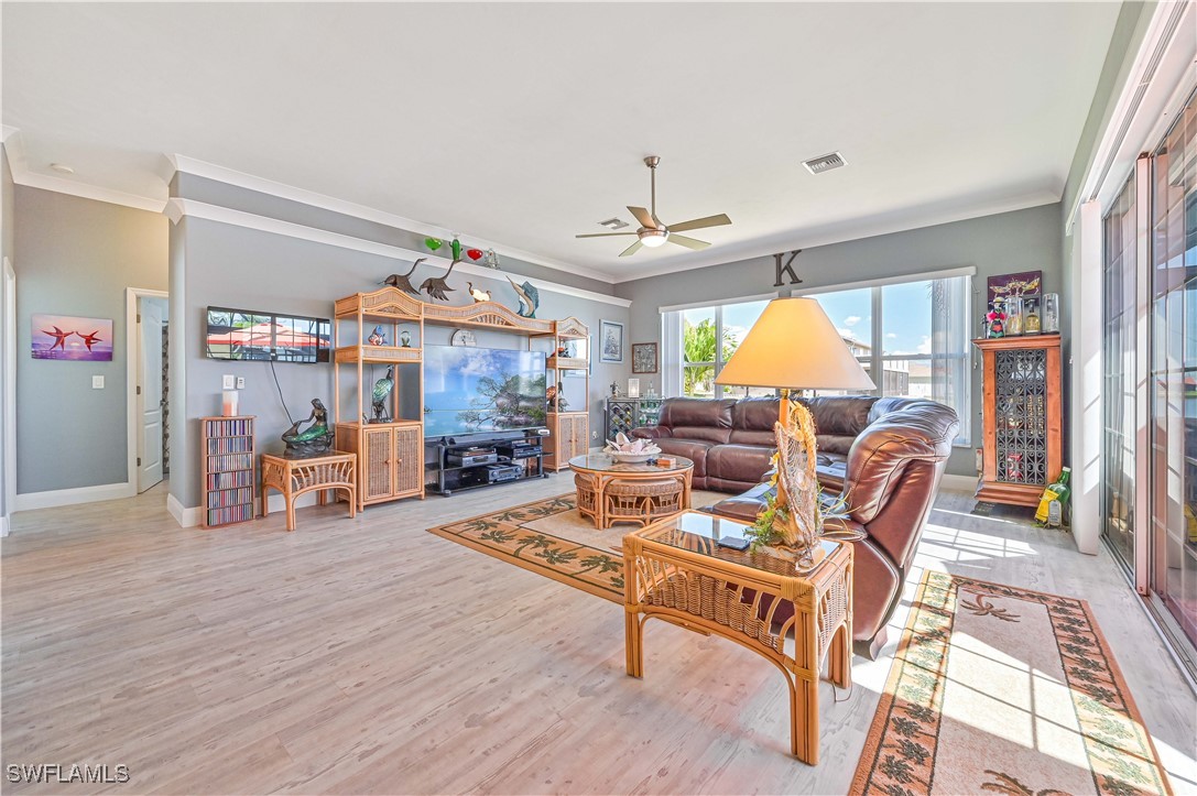 841 SE 3rd TER