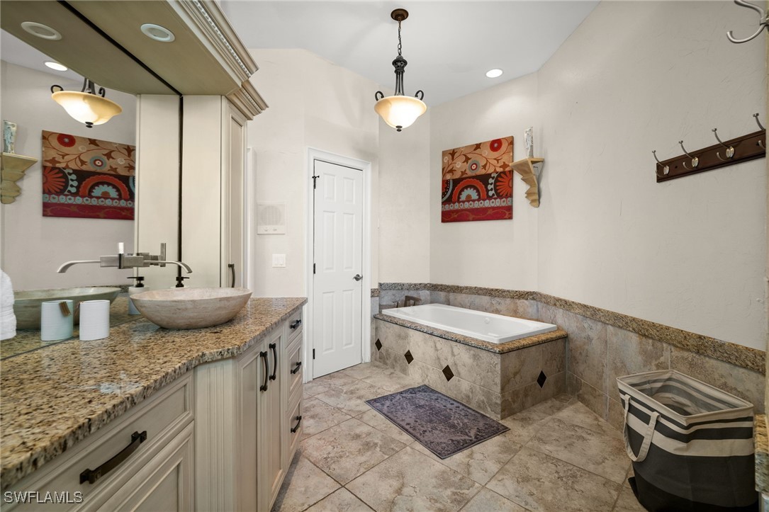 842 Miramar CT