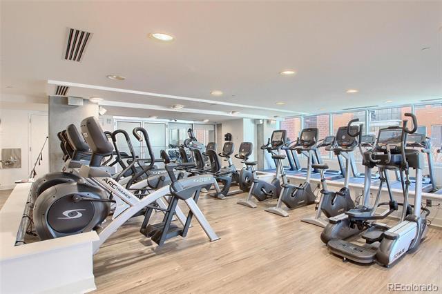 1700 Bassett Street Unit: 1418