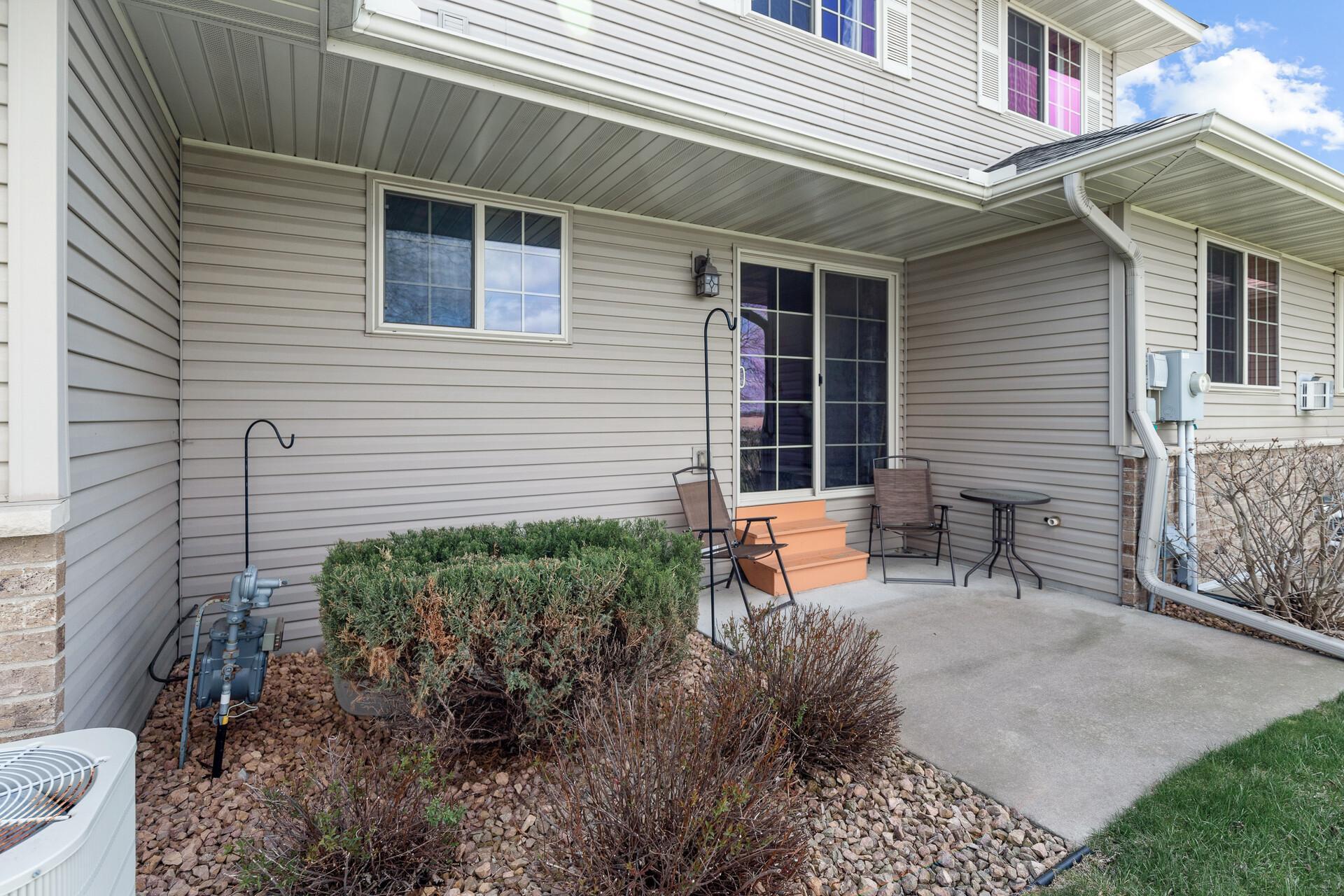 911 Independence Drive NW