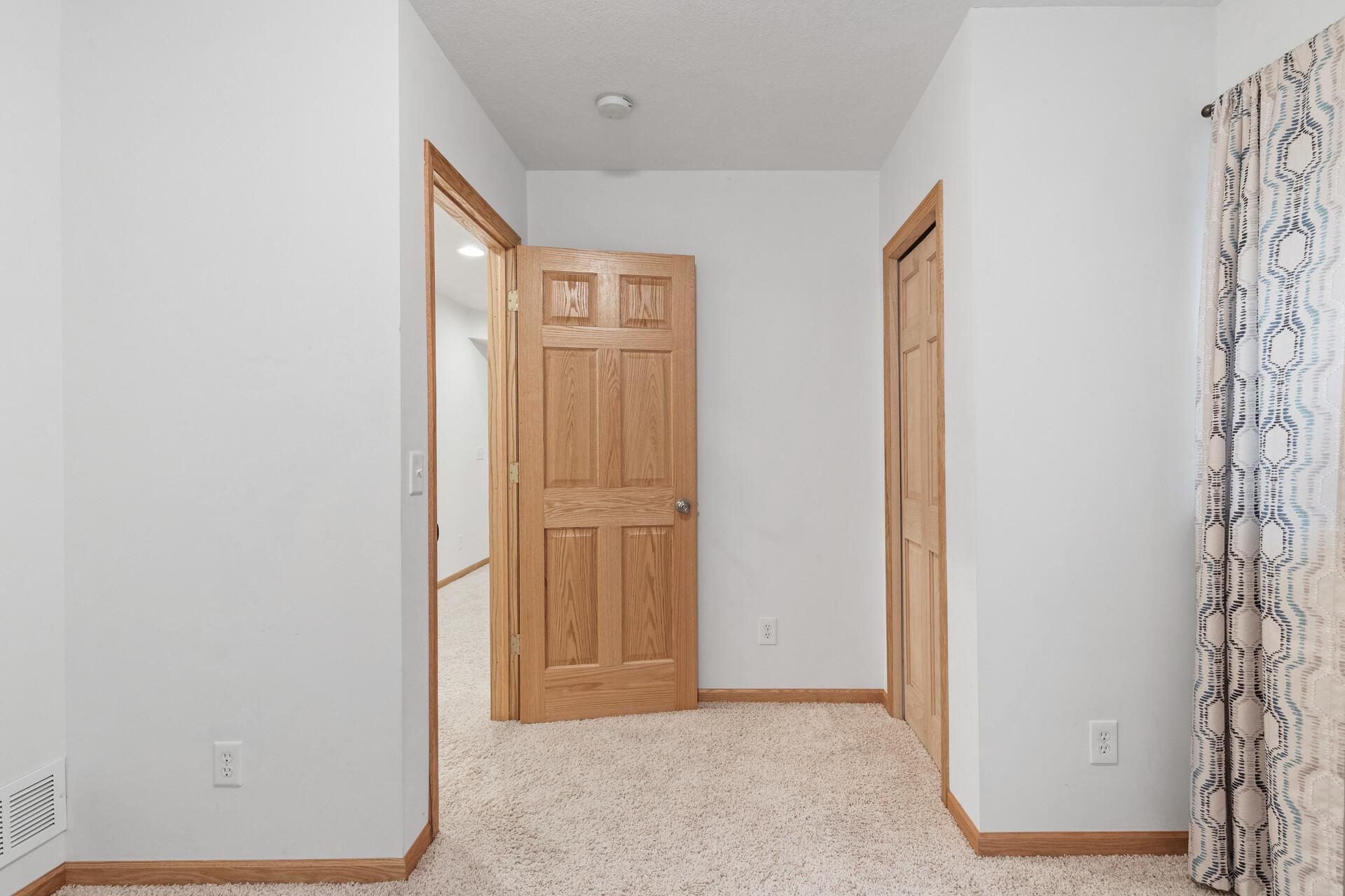 911 Independence Drive NW