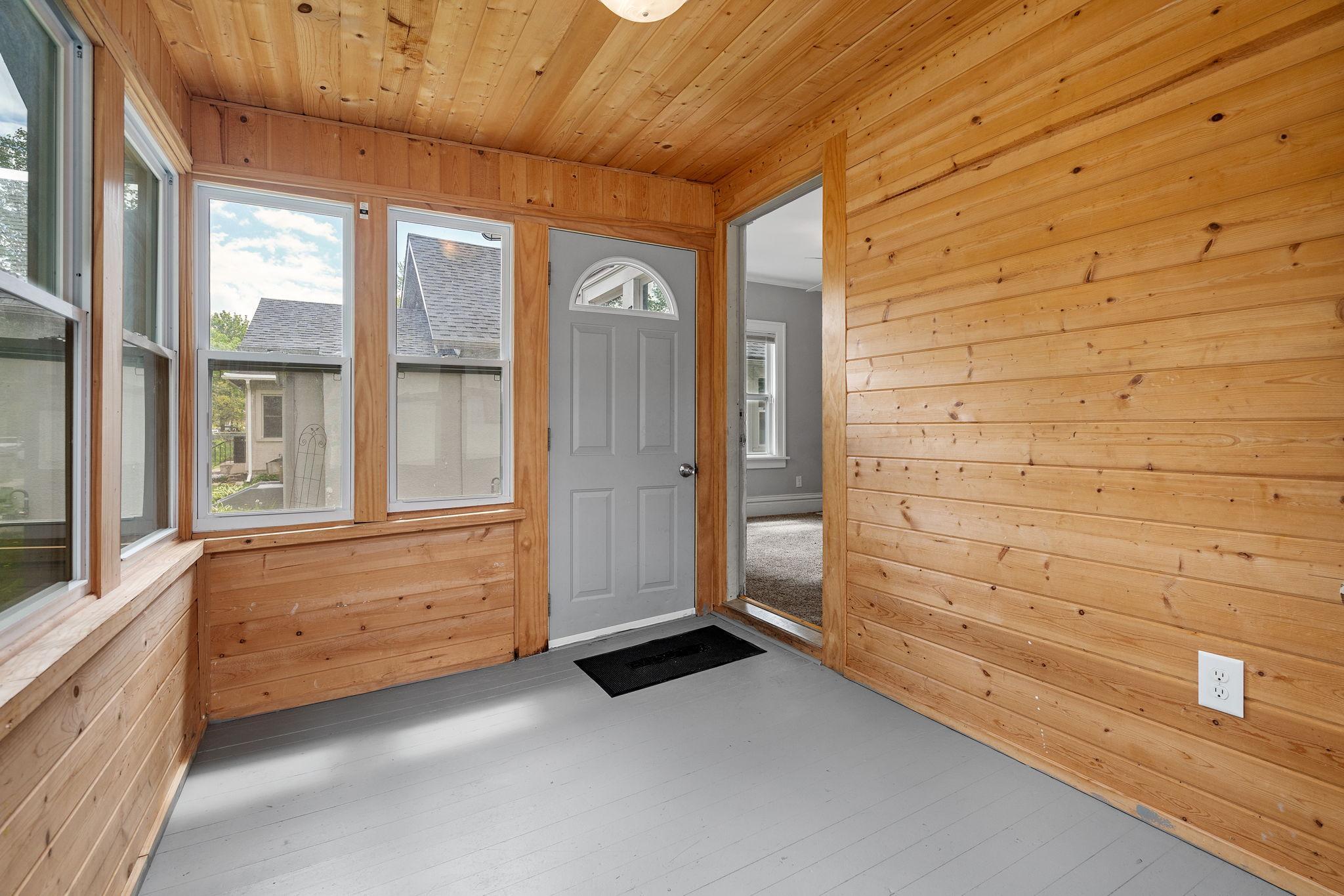 3731 Oliver Avenue N