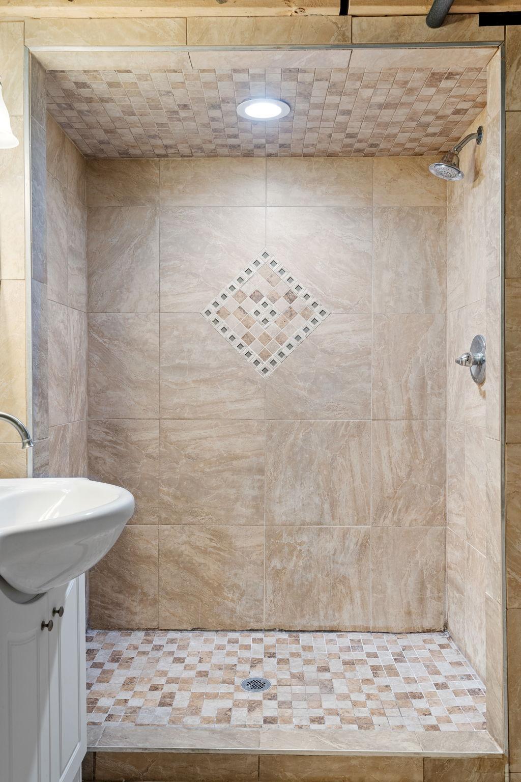 3731 Oliver Avenue N