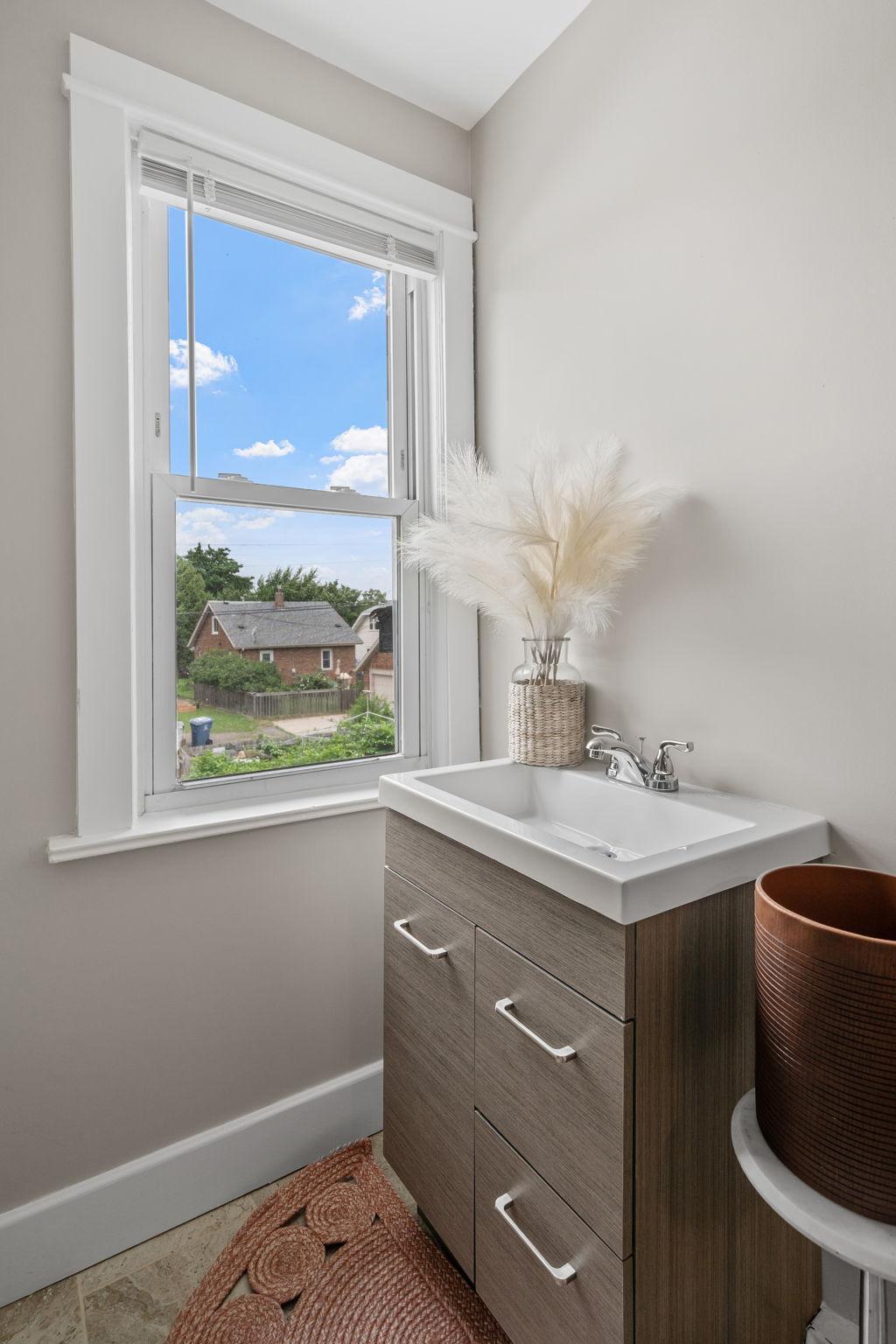 3839 Lyndale Avenue N