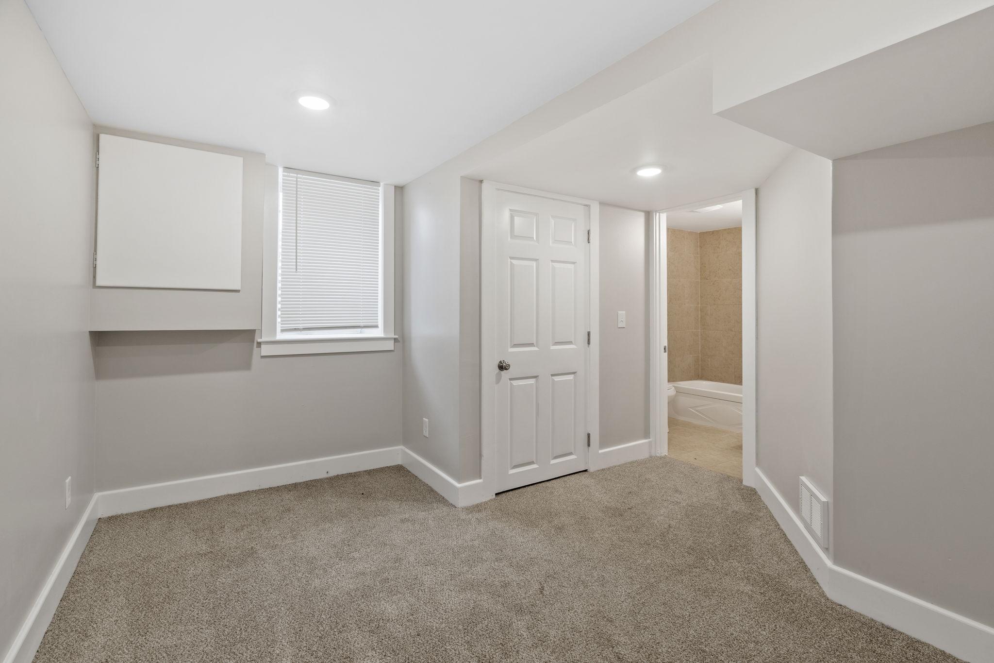 3839 Lyndale Avenue N