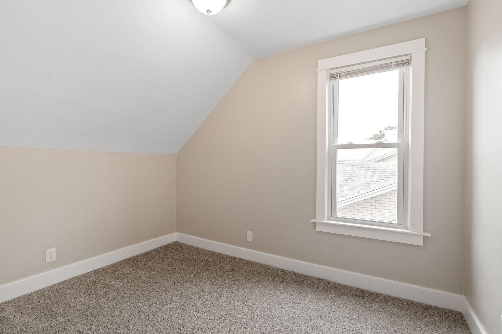 3839 Lyndale Avenue N