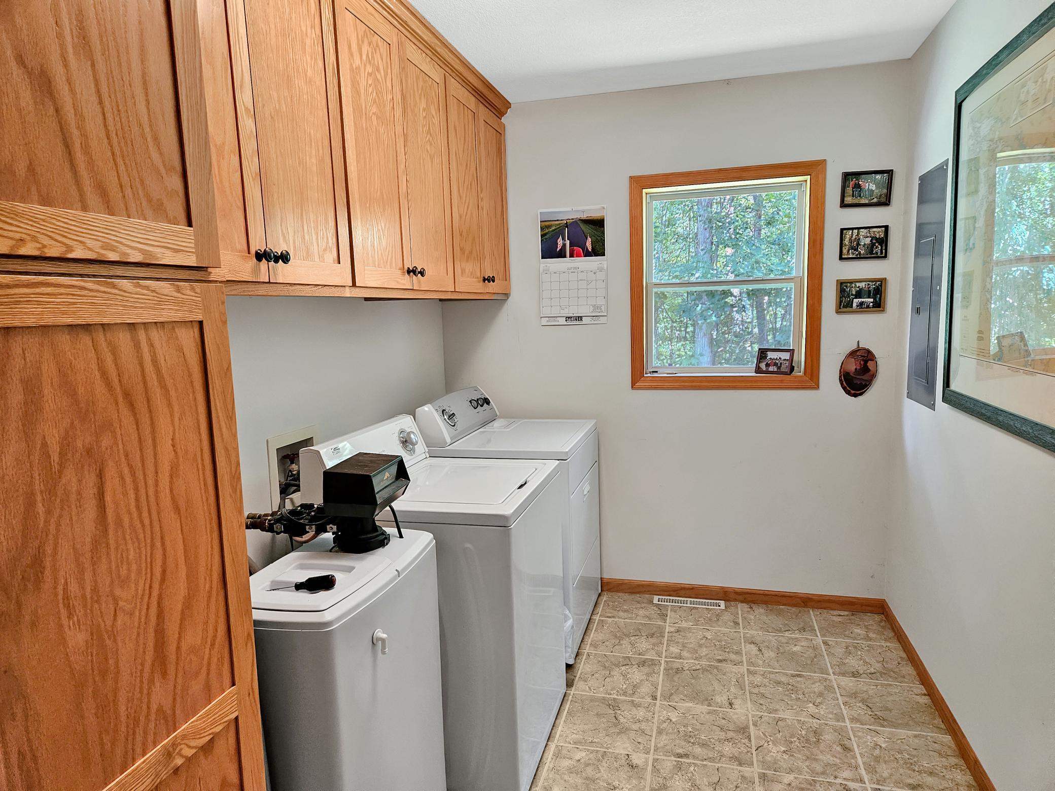 13716 Lakeview Circle