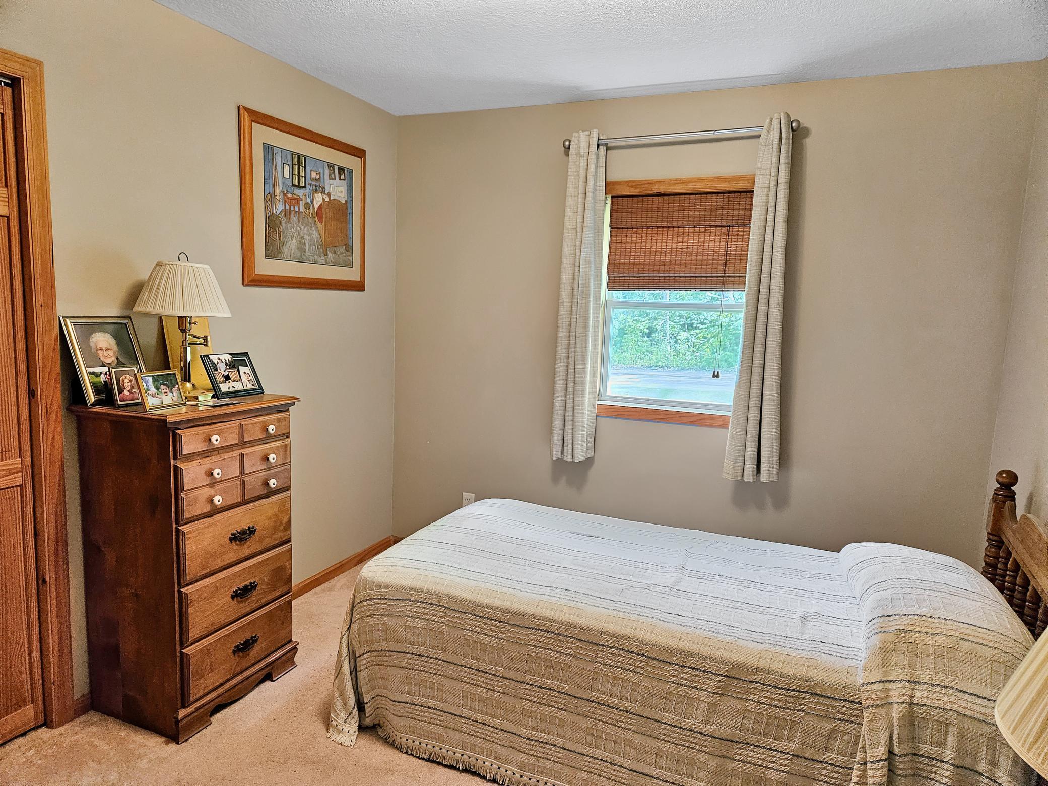 13716 Lakeview Circle