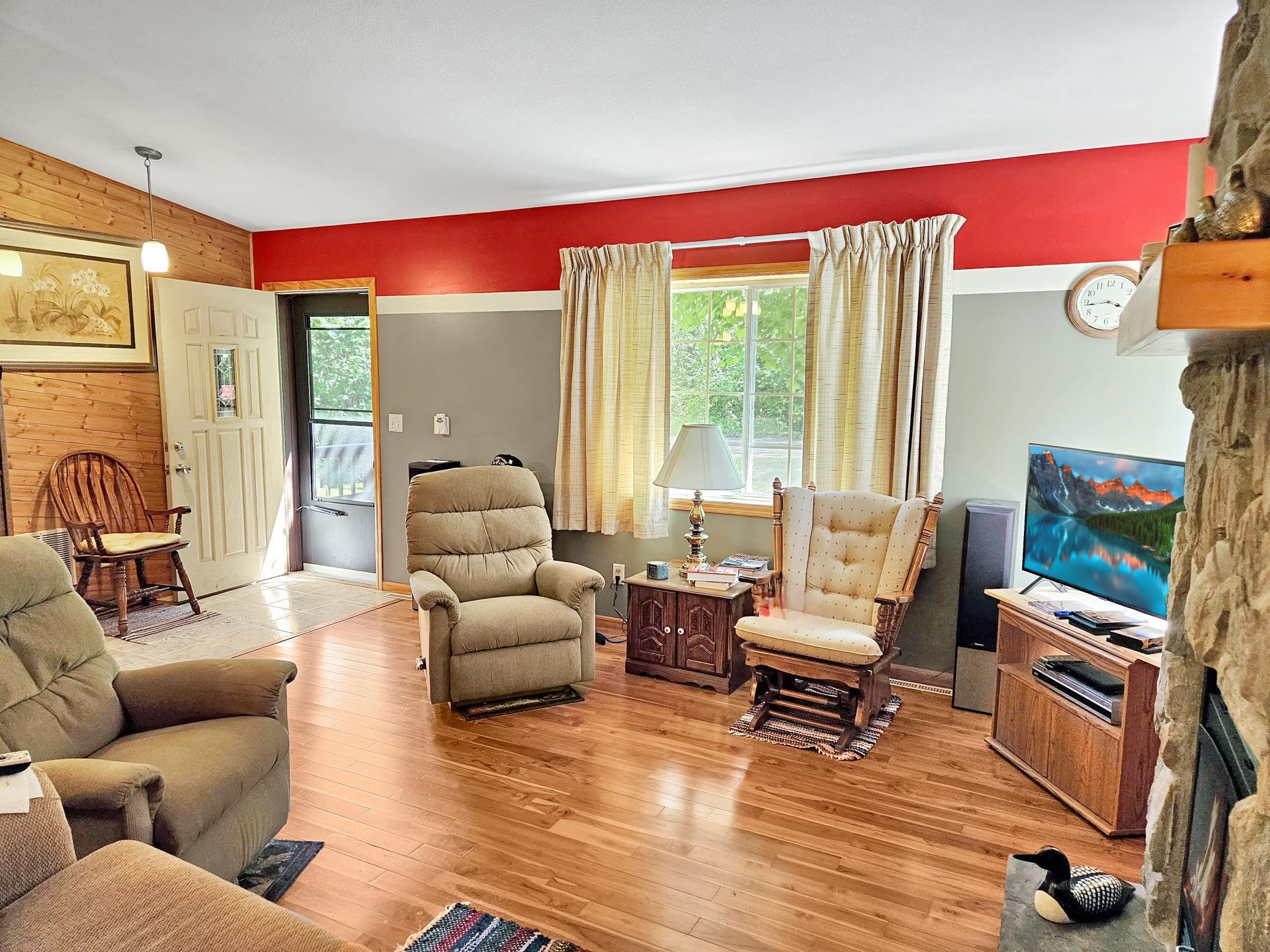 13716 Lakeview Circle