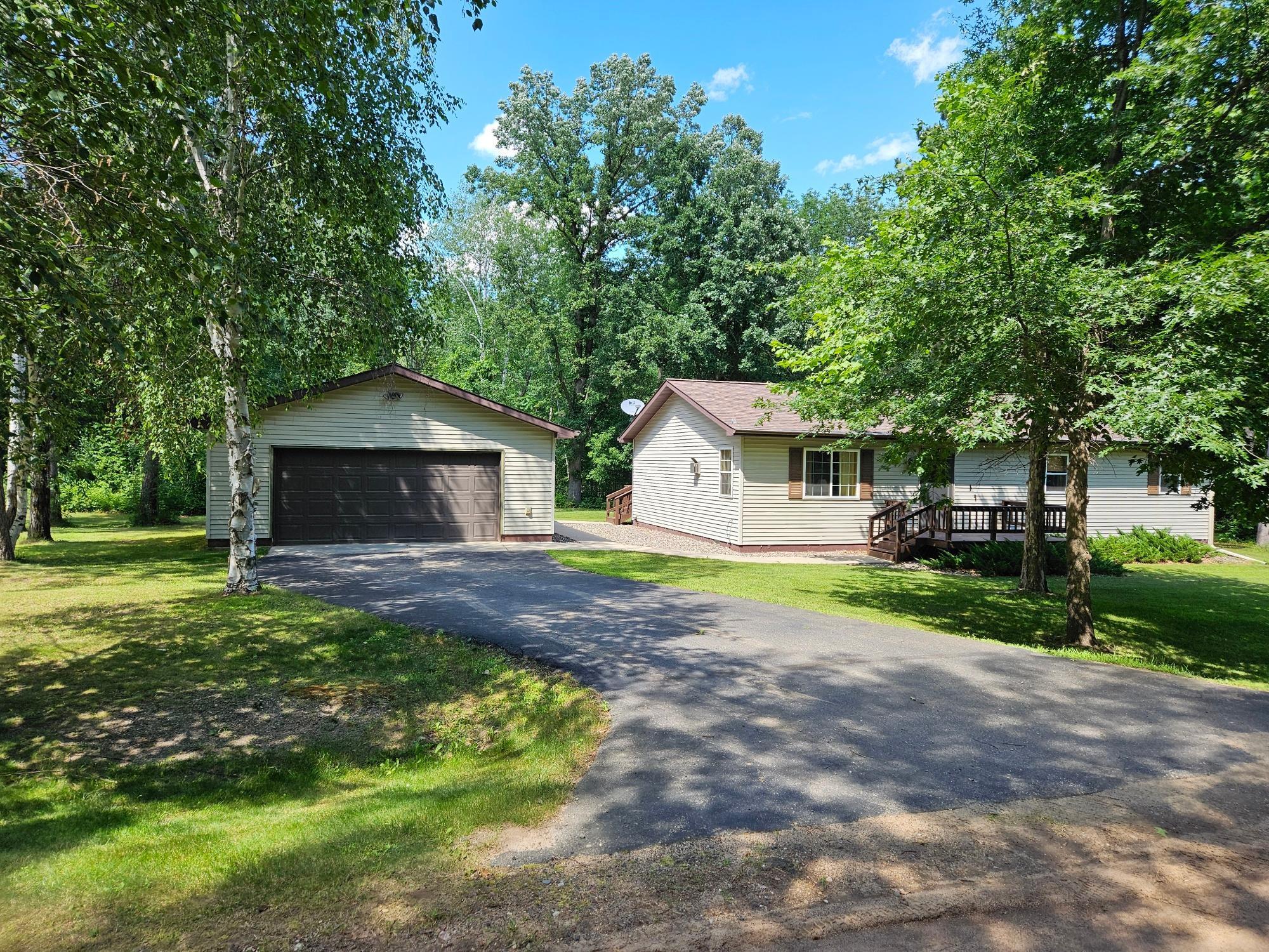 13716 Lakeview Circle