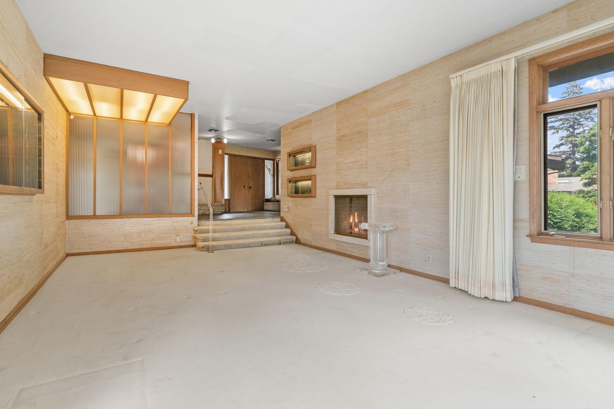 2160 Upper Saint Dennis Road