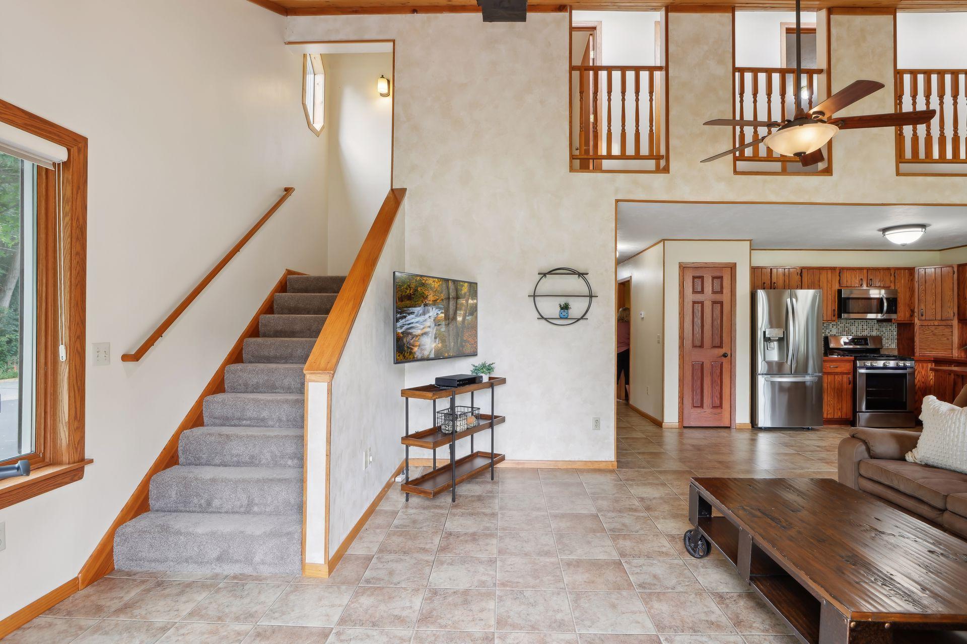 1795 Queens Avenue S