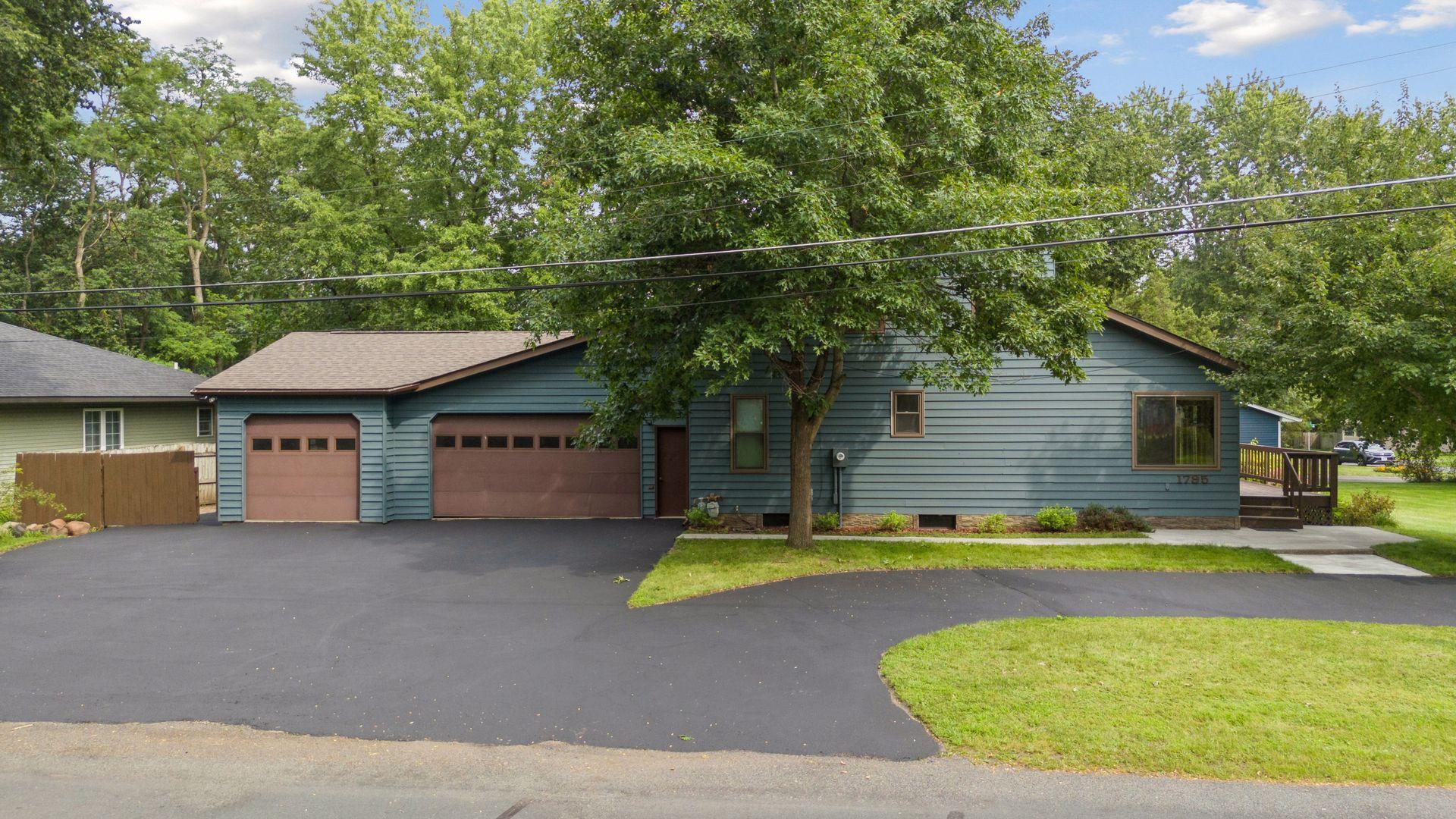 1795 Queens Avenue S