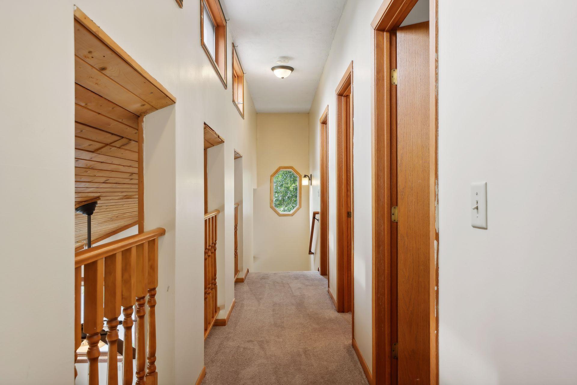 1795 Queens Avenue S