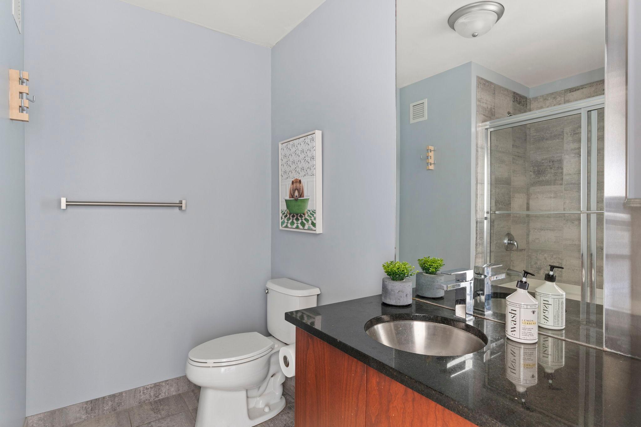 2929 Chicago Avenue Unit: 1208