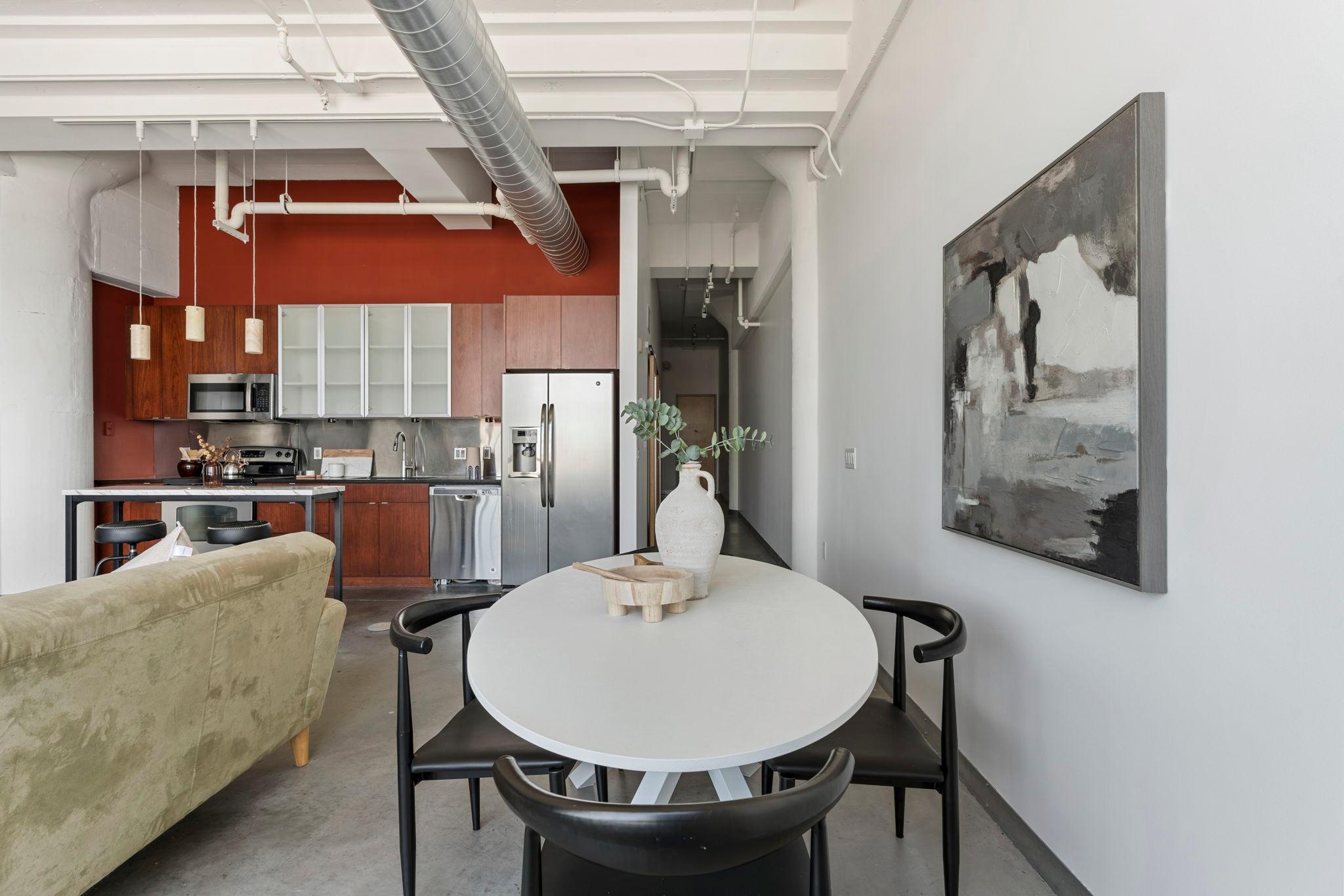 2929 Chicago Avenue Unit: 1208