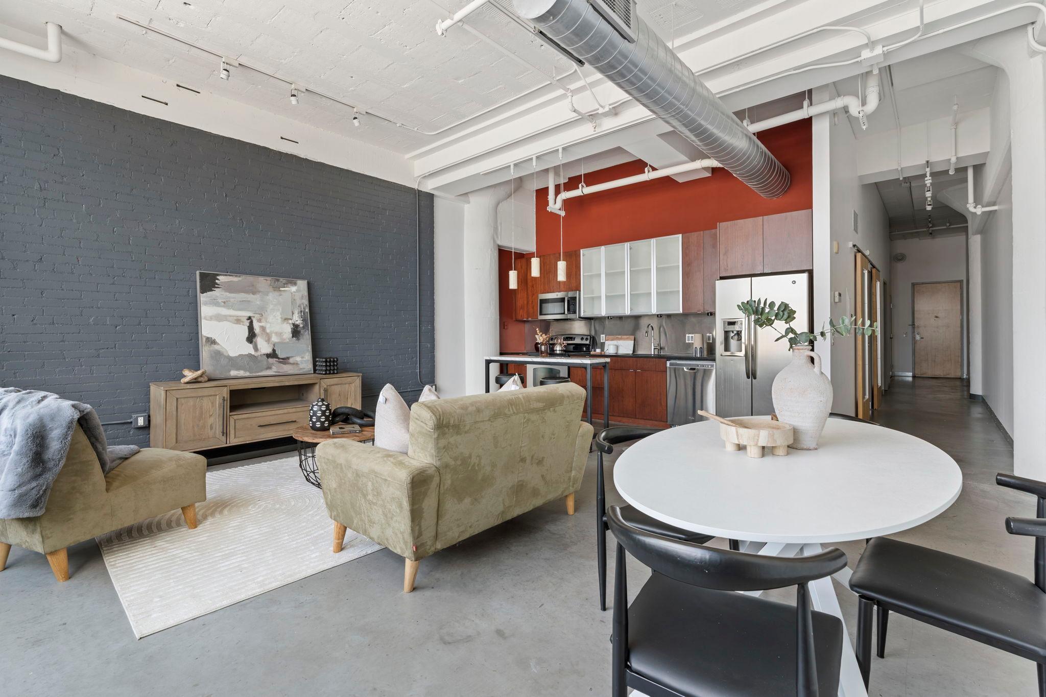 2929 Chicago Avenue Unit: 1208
