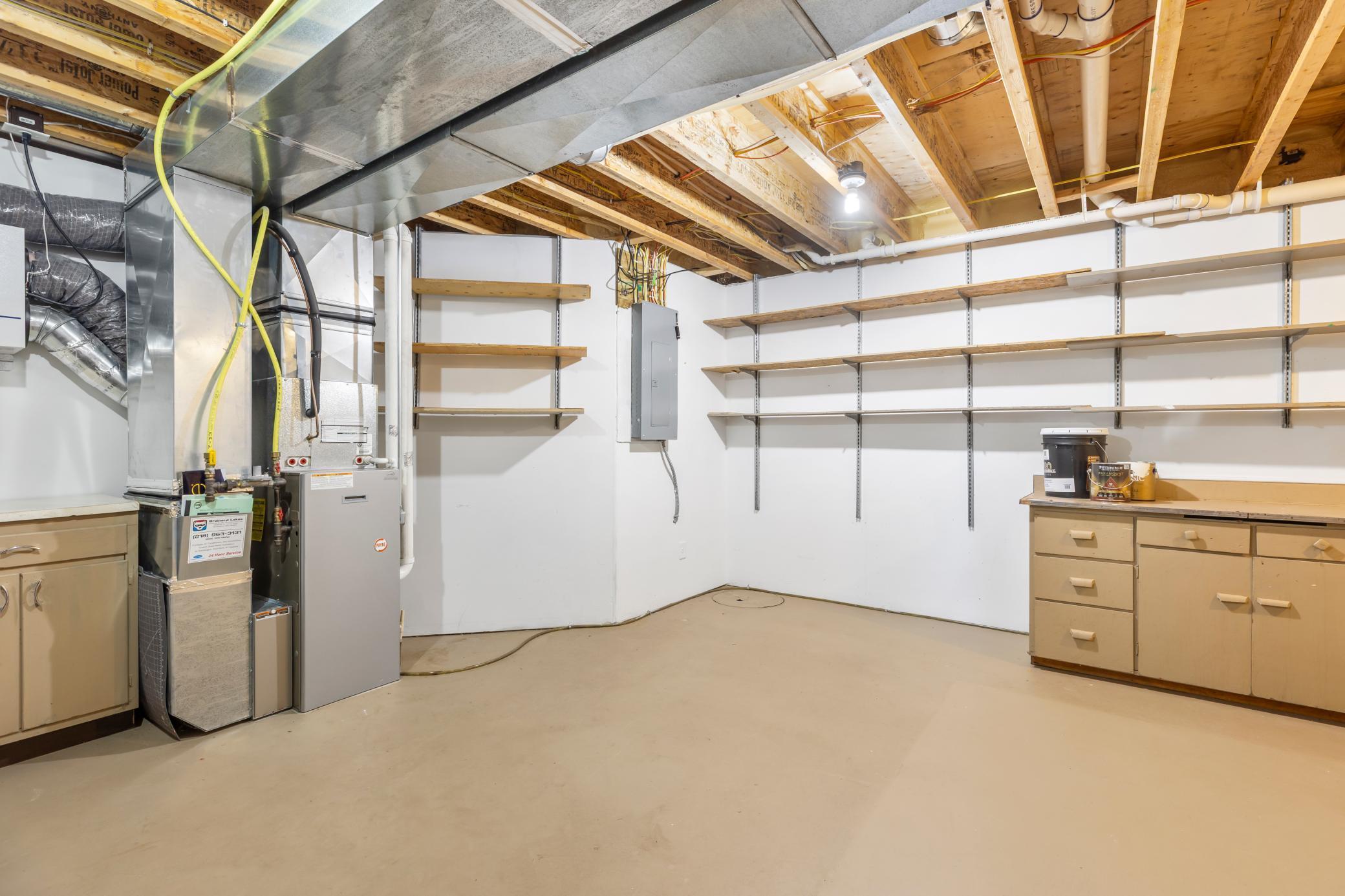 5611 Rush Lake Court