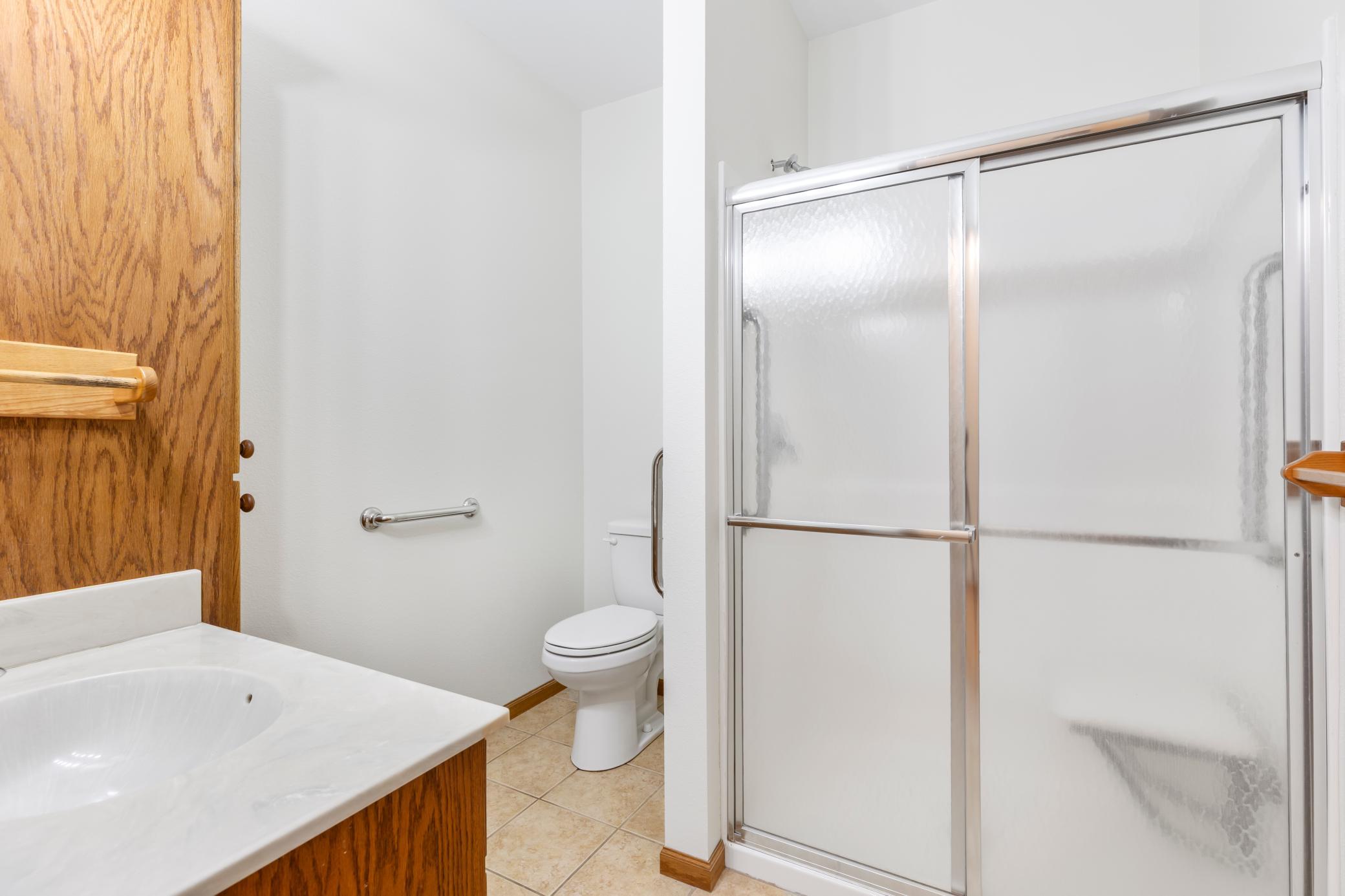 5611 Rush Lake Court
