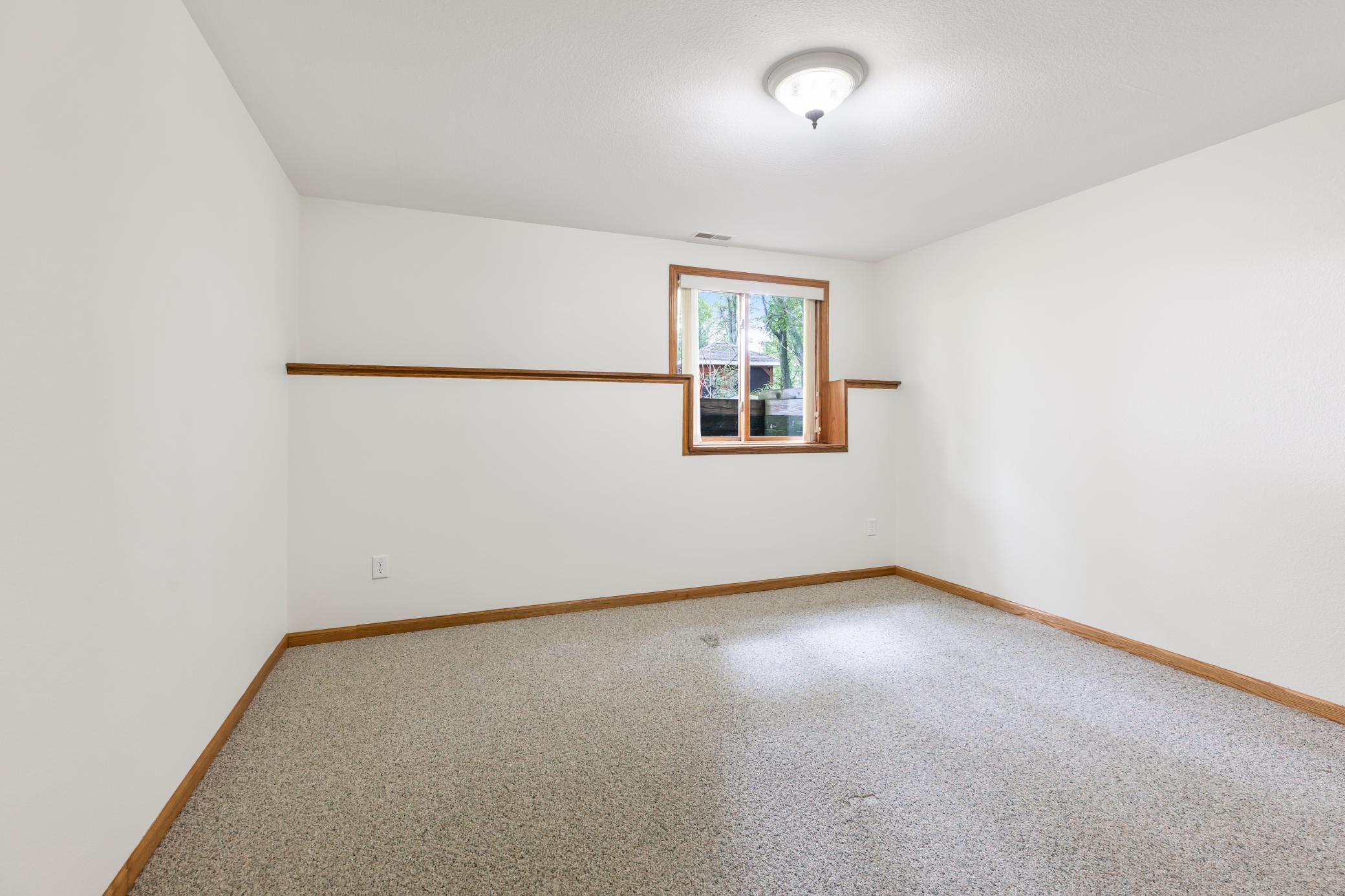 5611 Rush Lake Court