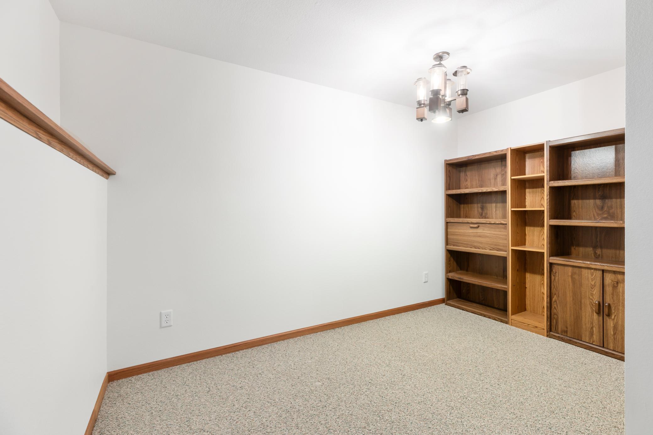 5611 Rush Lake Court