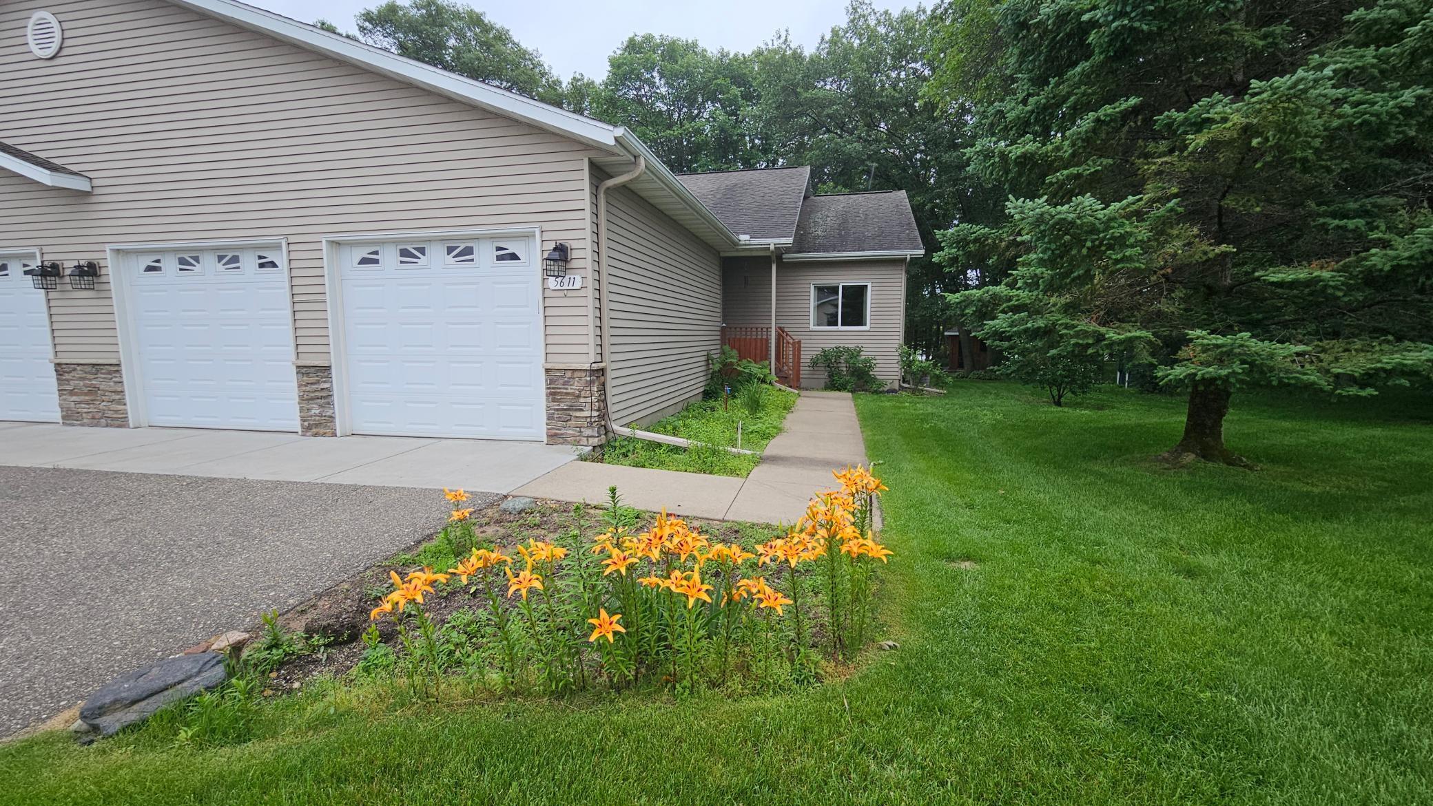 5611 Rush Lake Court