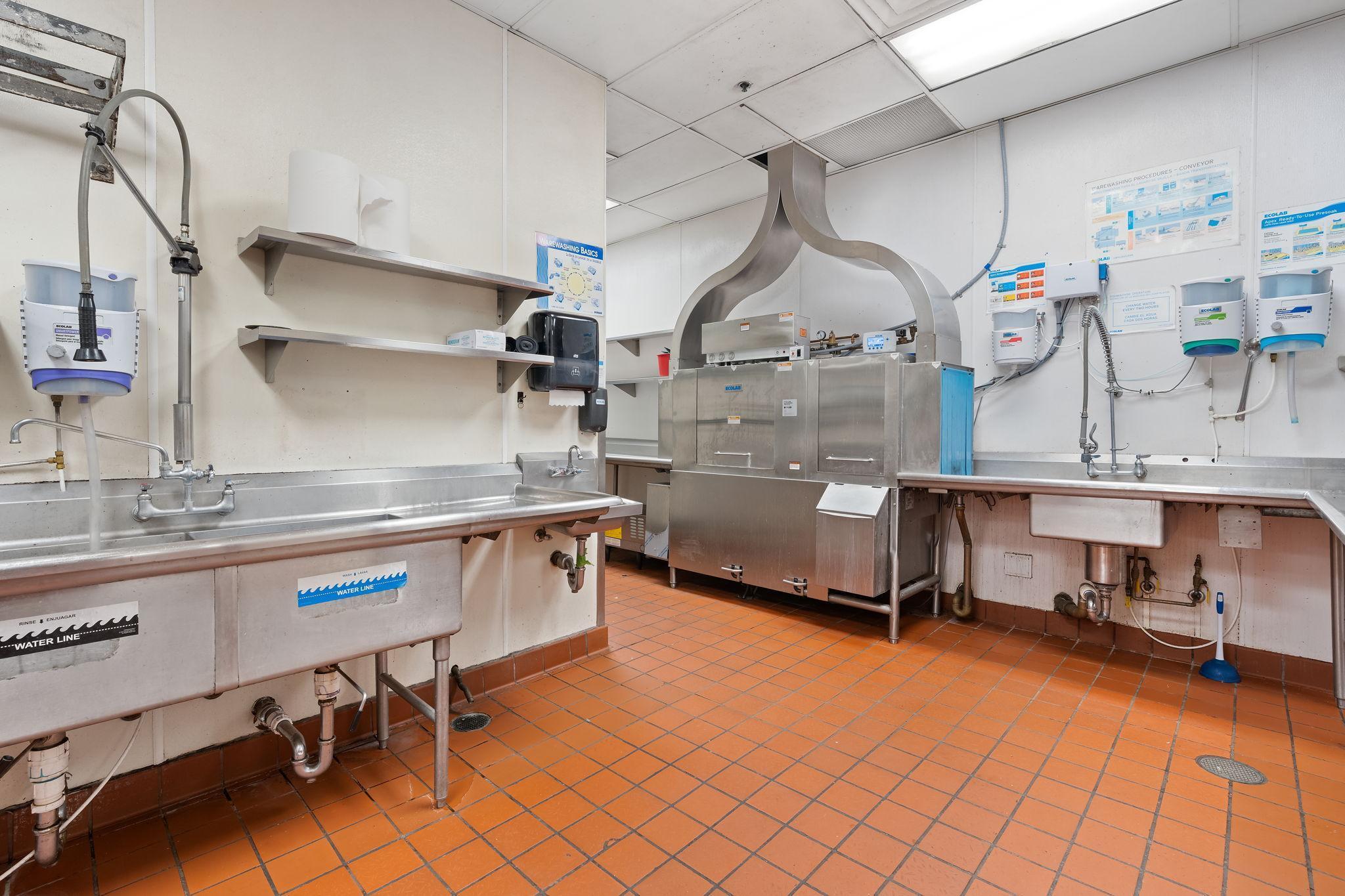 360 Saint Peter Street Unit: 4