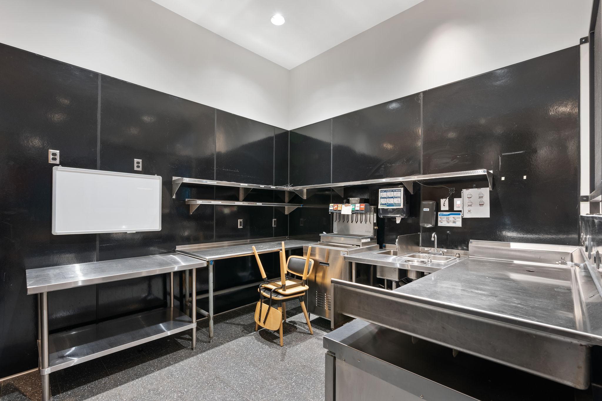 360 Saint Peter Street Unit: 4