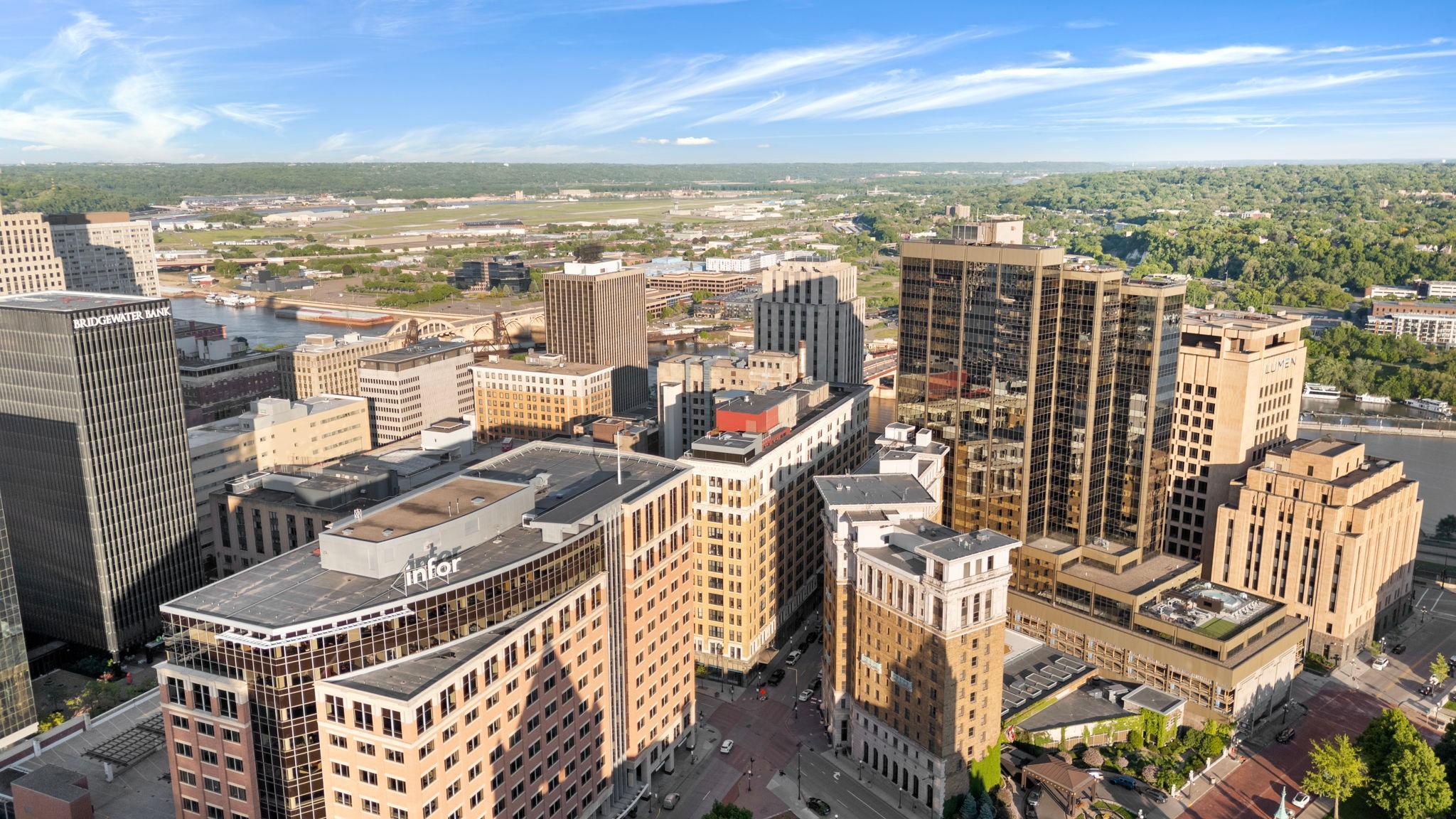 360 Saint Peter Street Unit: 4