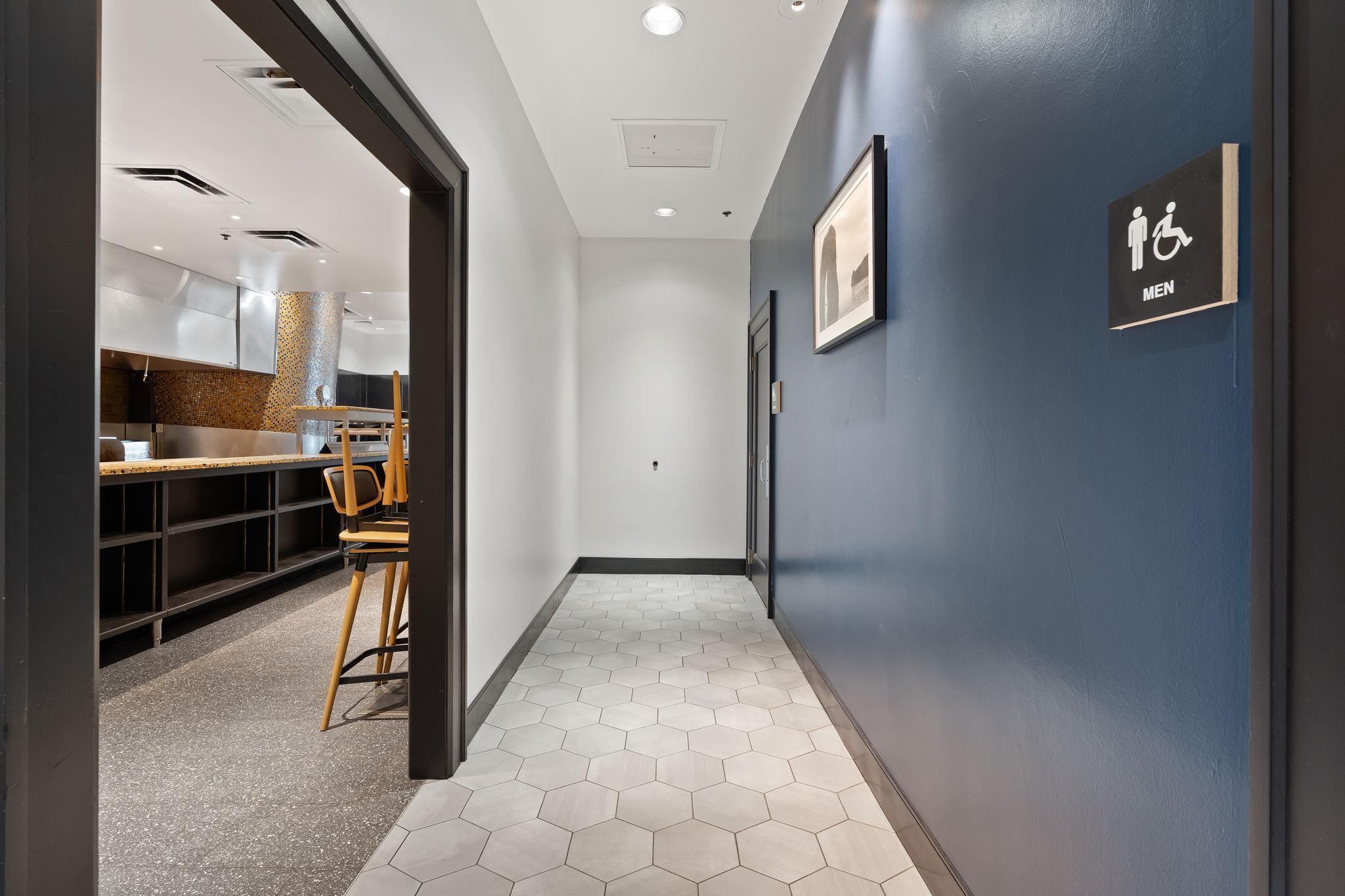 360 Saint Peter Street Unit: 4