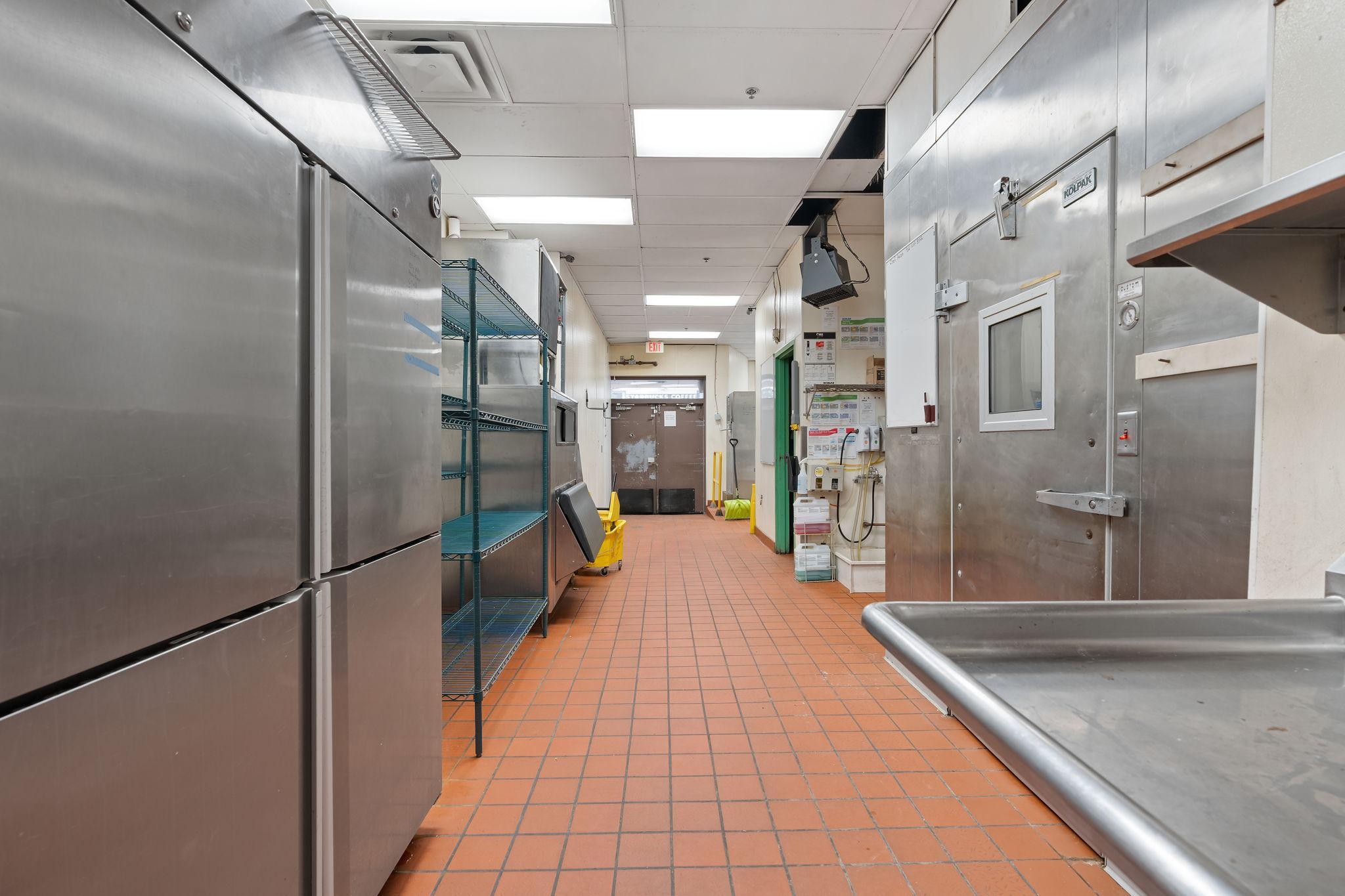 360 Saint Peter Street Unit: 4