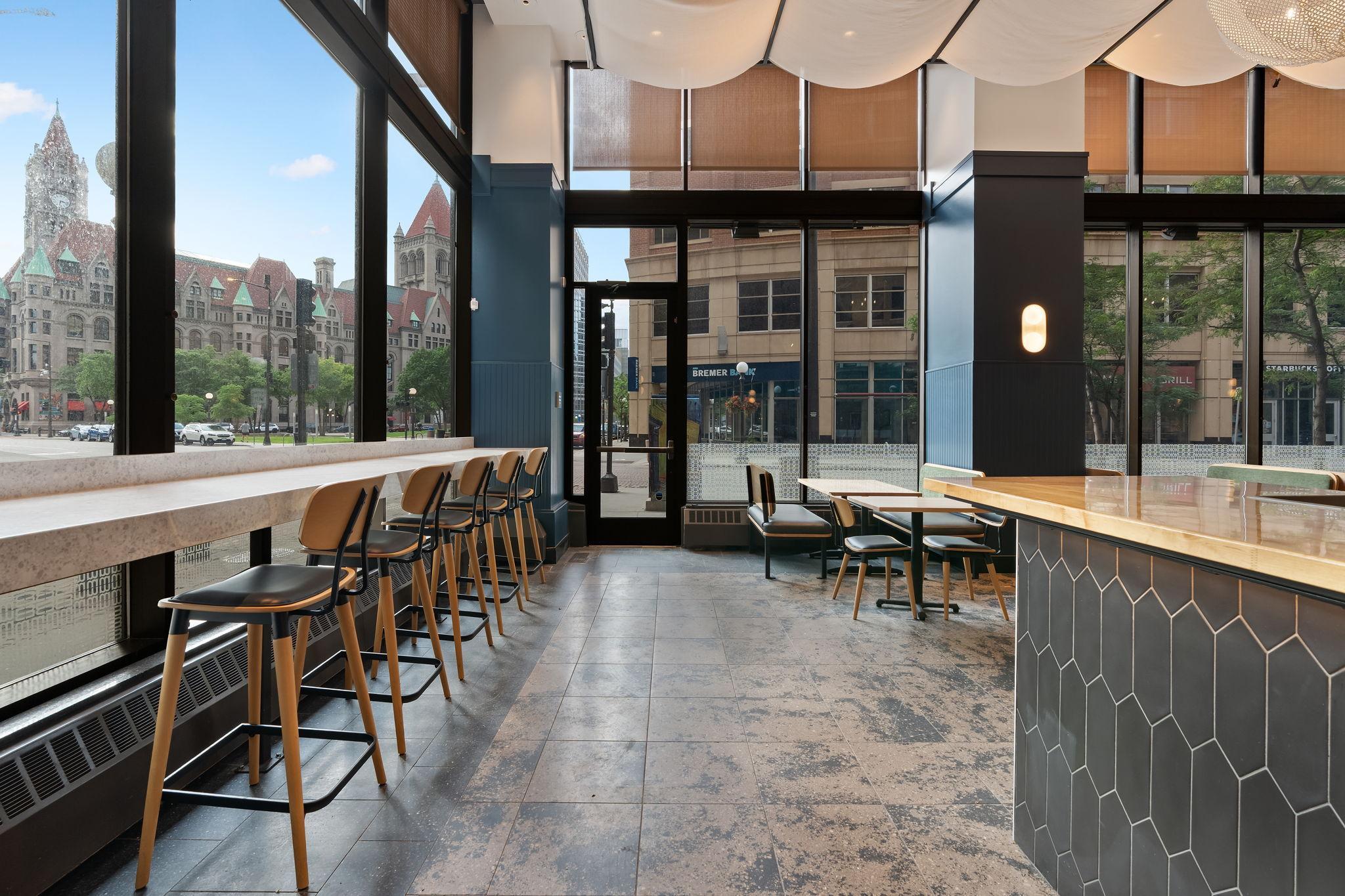 360 Saint Peter Street Unit: 4