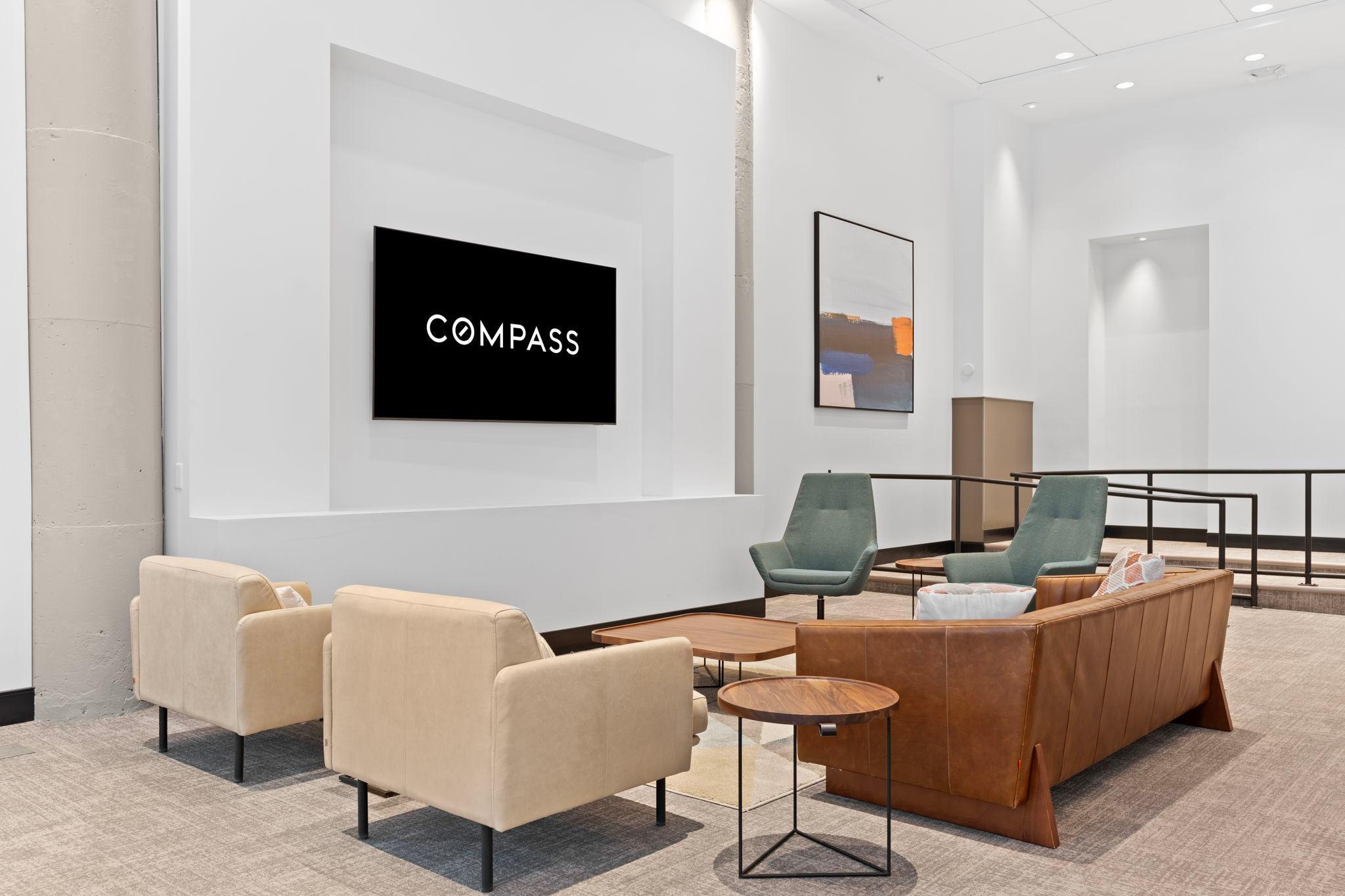 360 Saint Peter Street Unit: 4