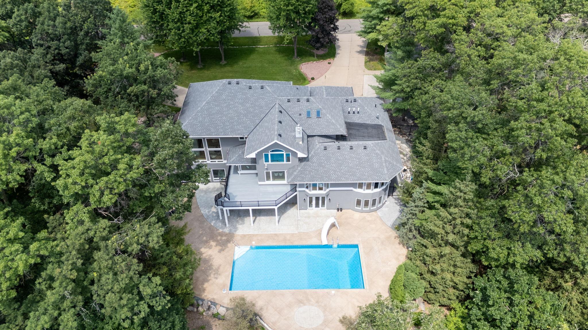9 Red Forest Lane