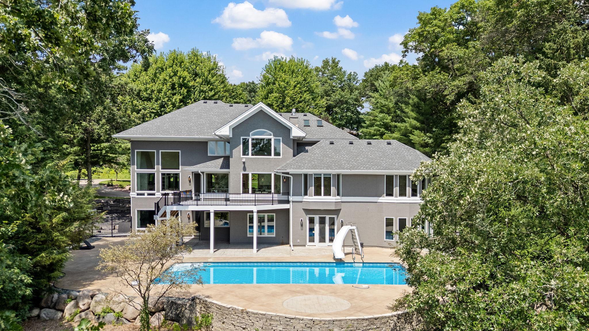 9 Red Forest Lane