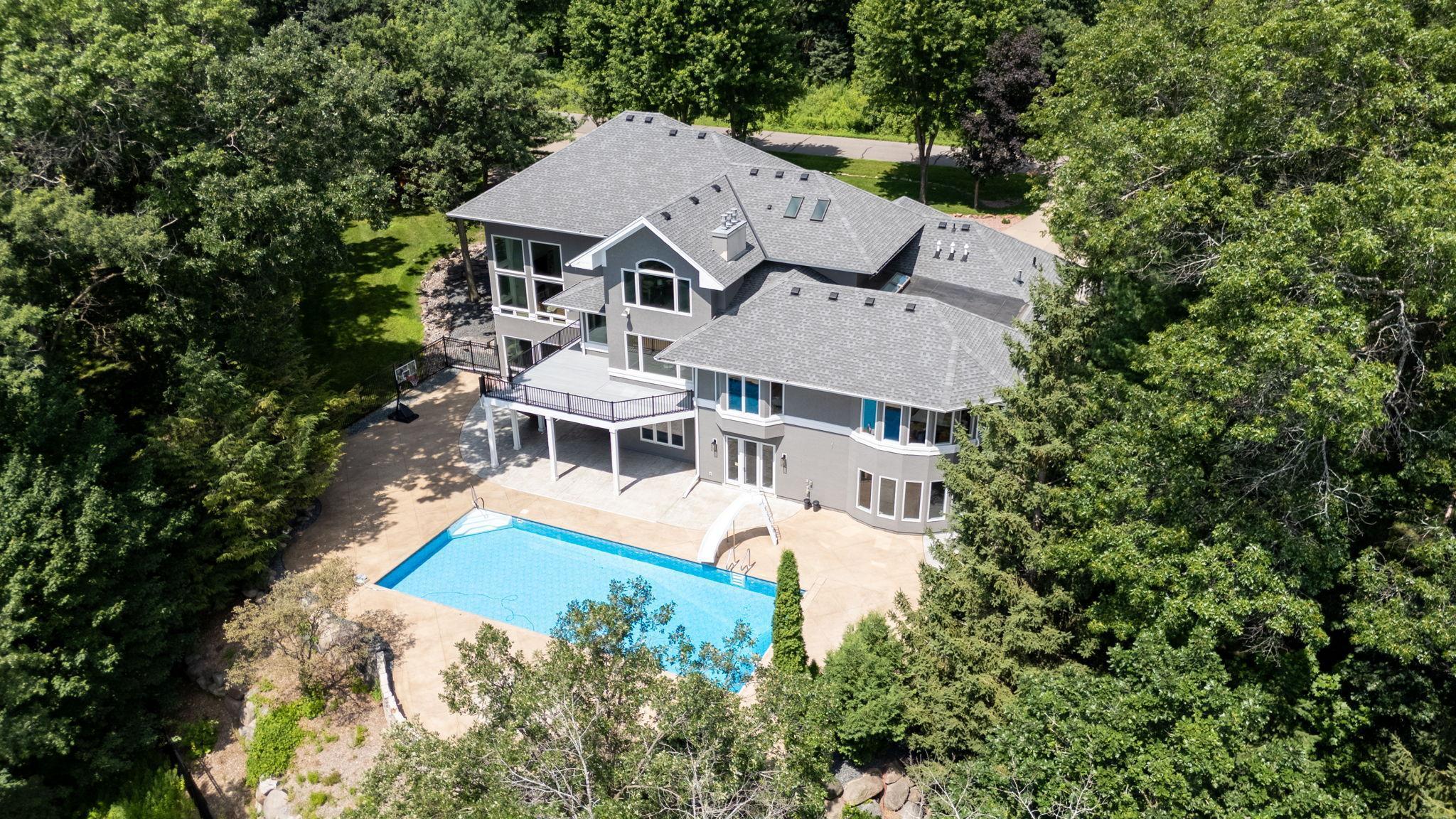 9 Red Forest Lane