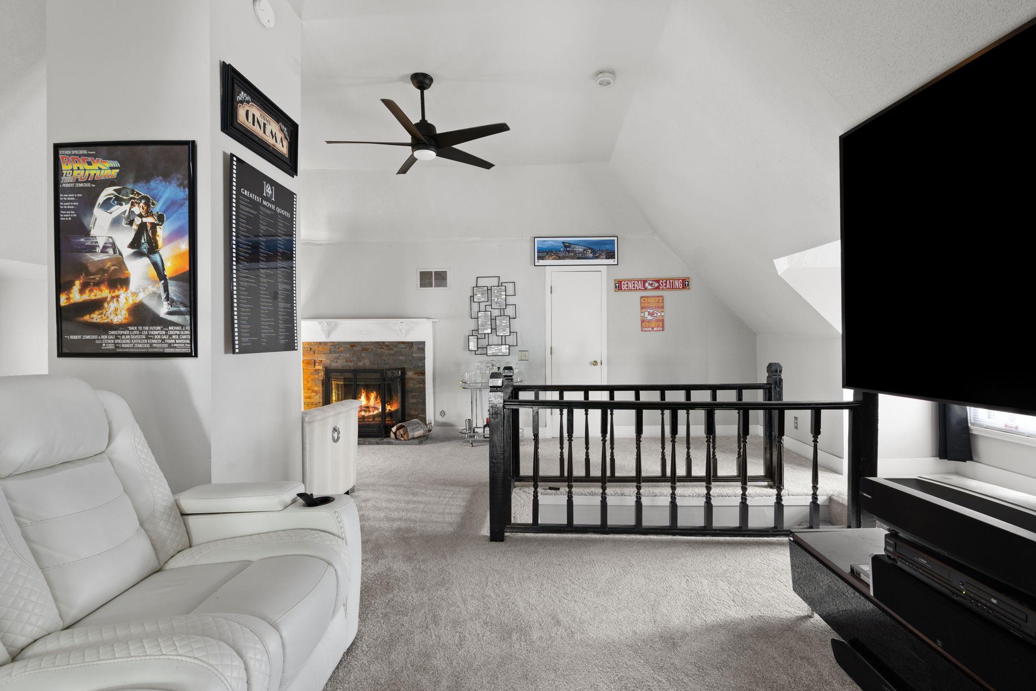 1701 W Medicine Lake Drive