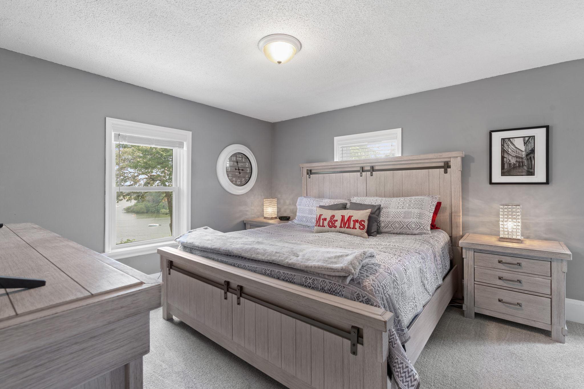 1701 W Medicine Lake Drive