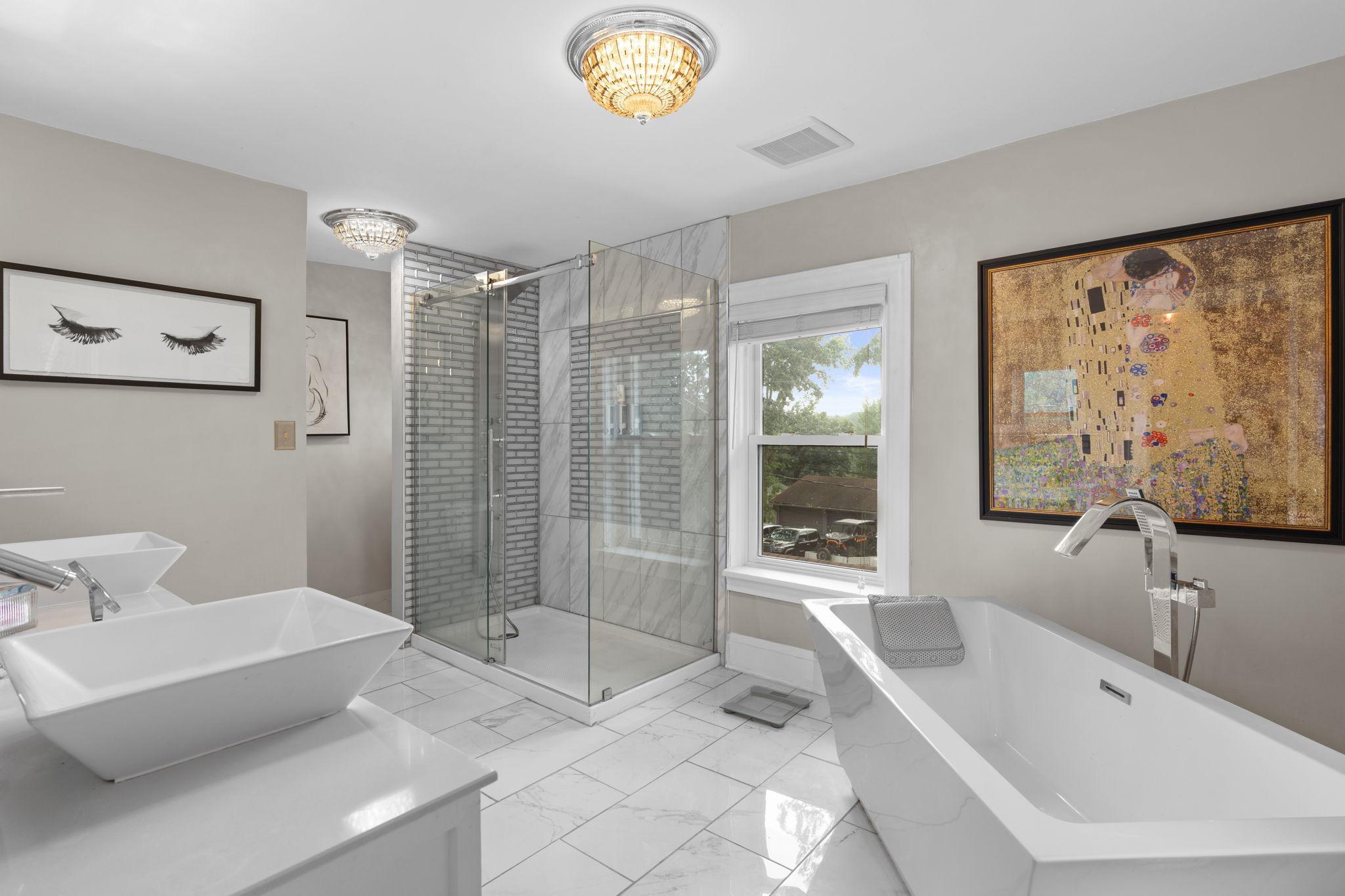 1701 W Medicine Lake Drive