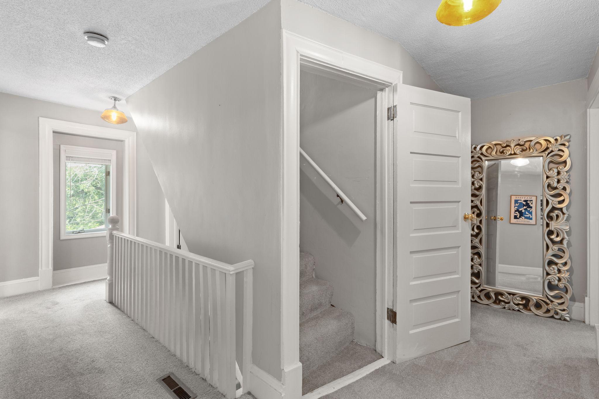 1701 W Medicine Lake Drive