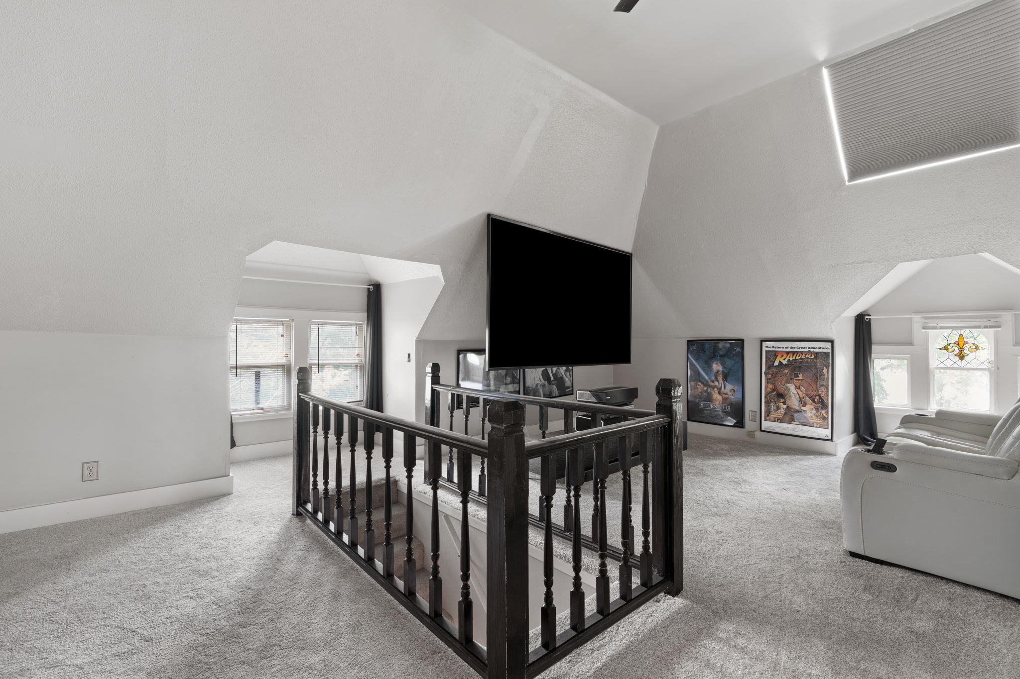 1701 W Medicine Lake Drive