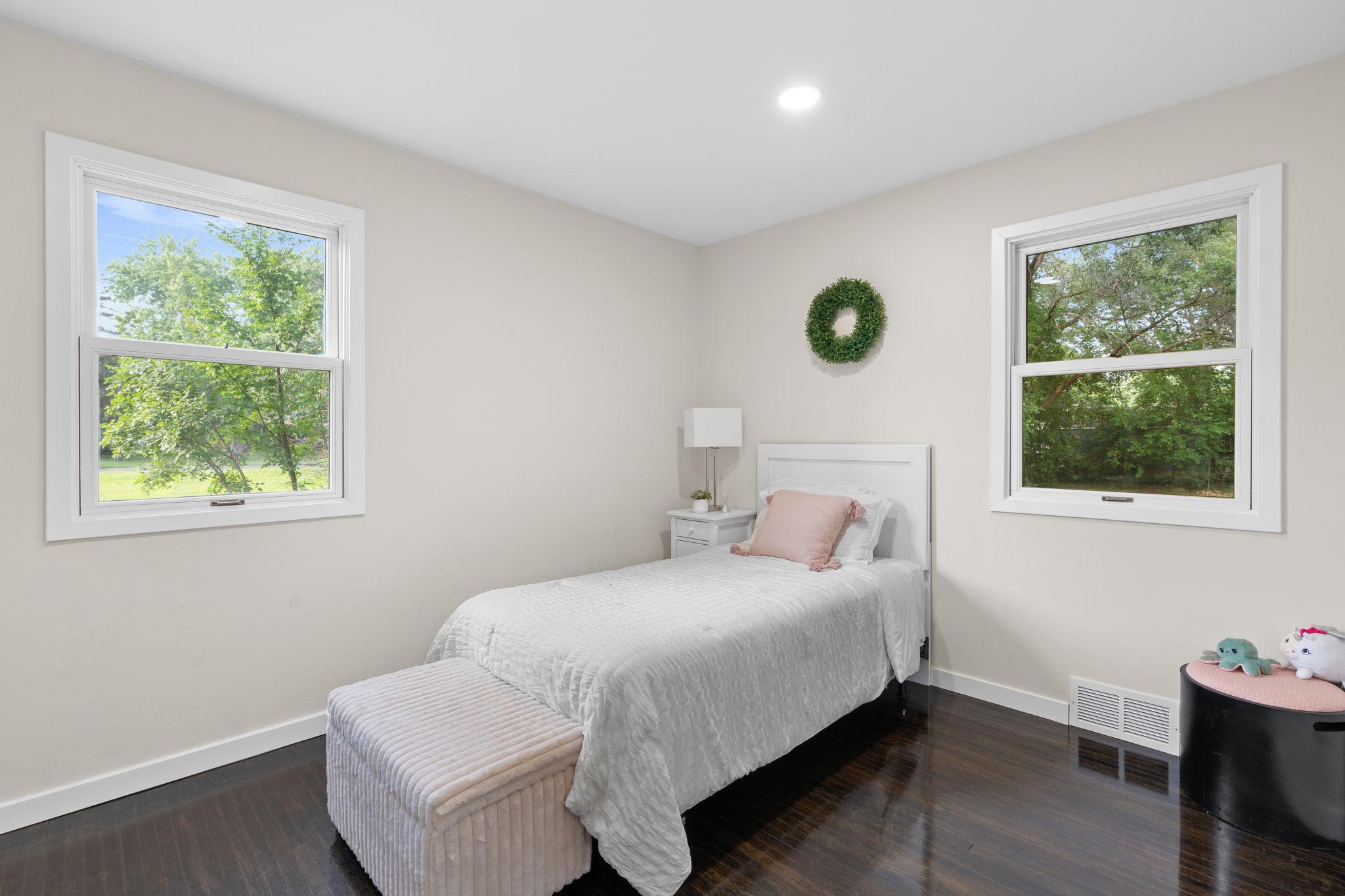 8433 E River Road NW