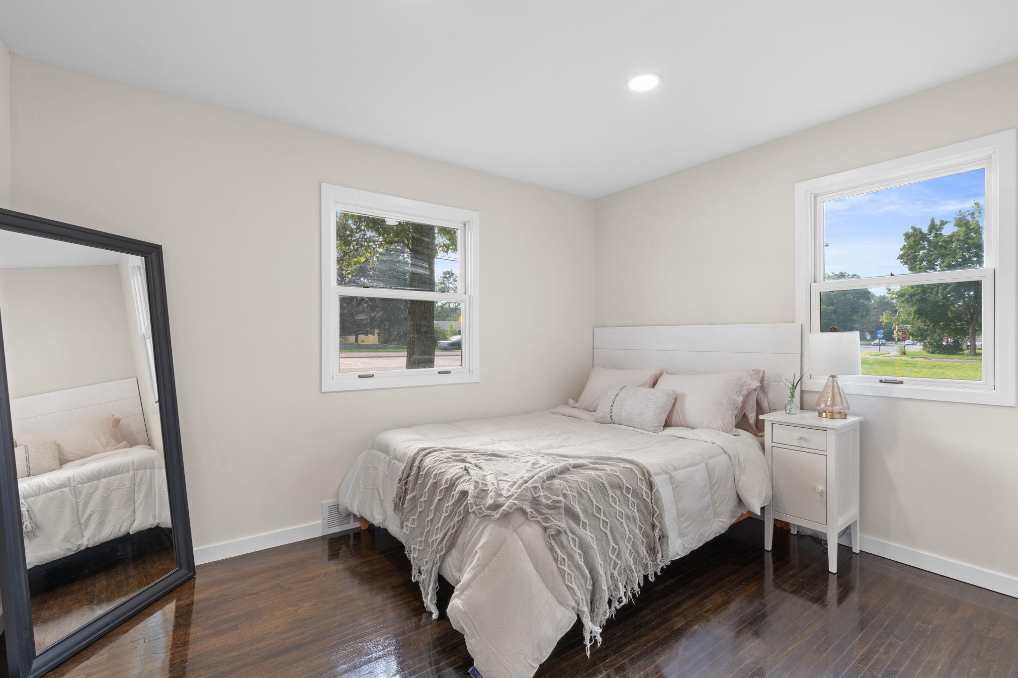 8433 E River Road NW