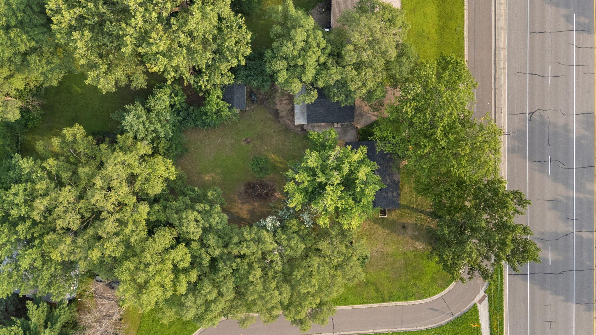 8433 E River Road NW