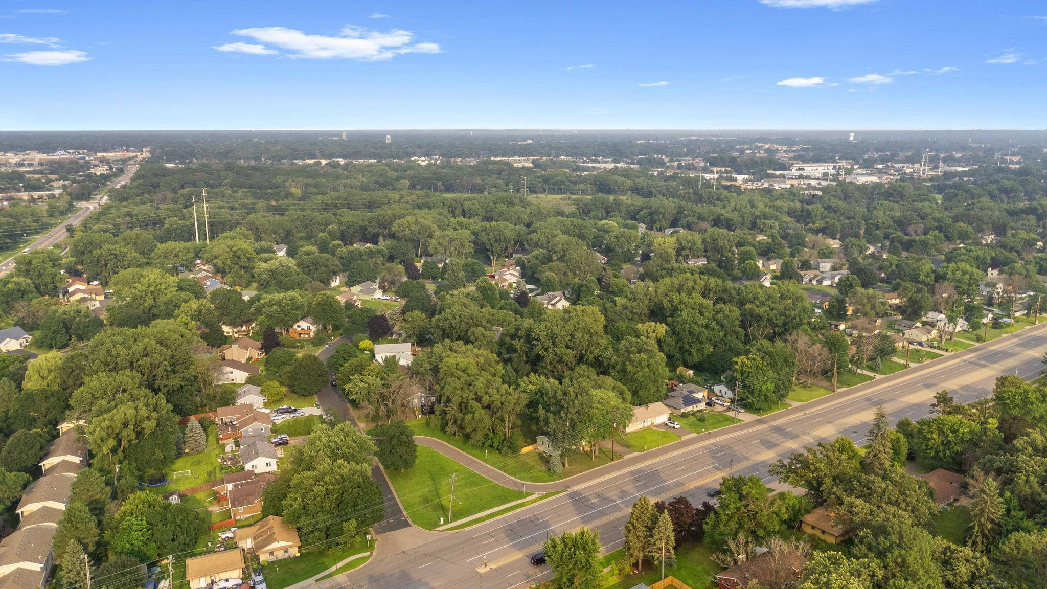 8433 E River Road NW